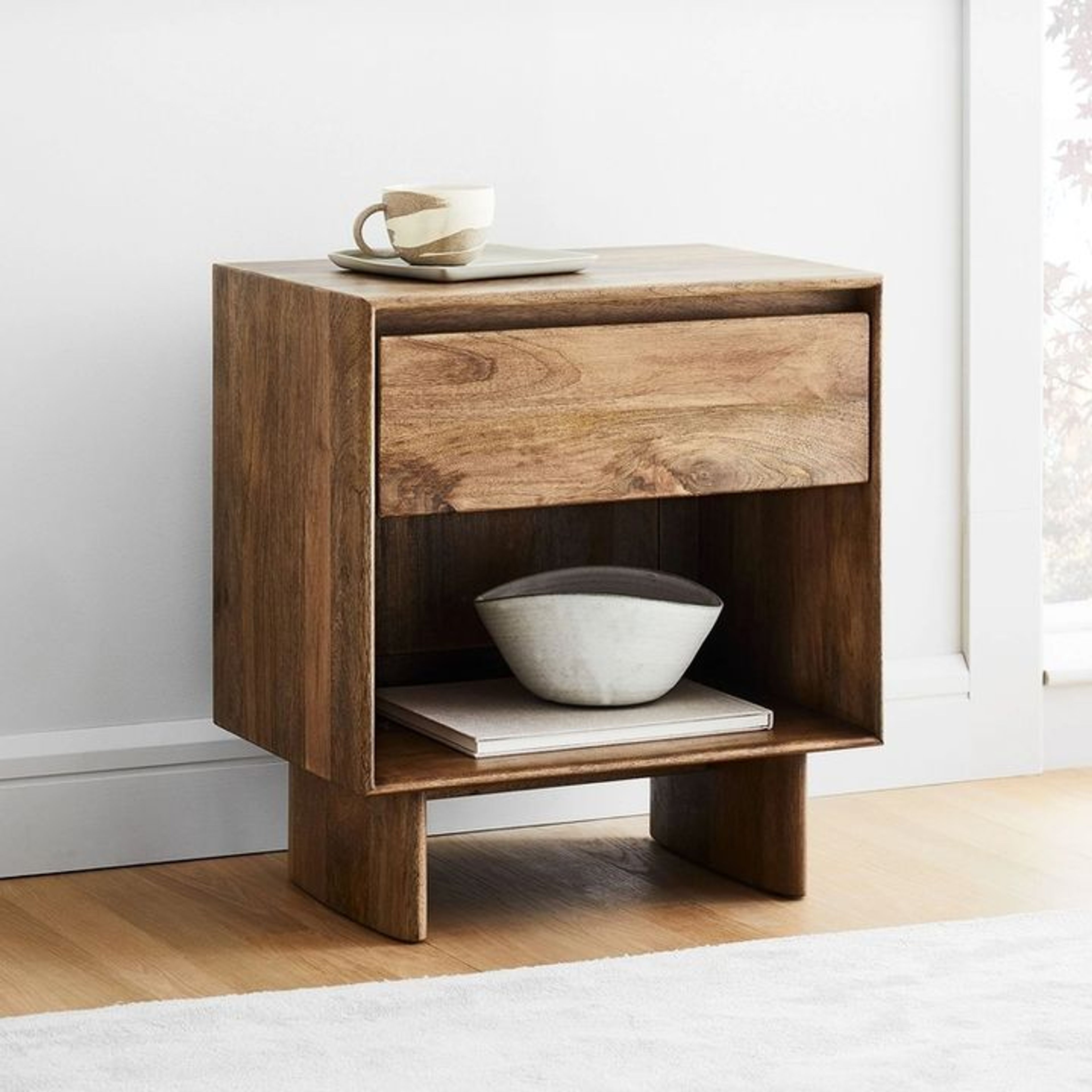 Quin Bedside Table