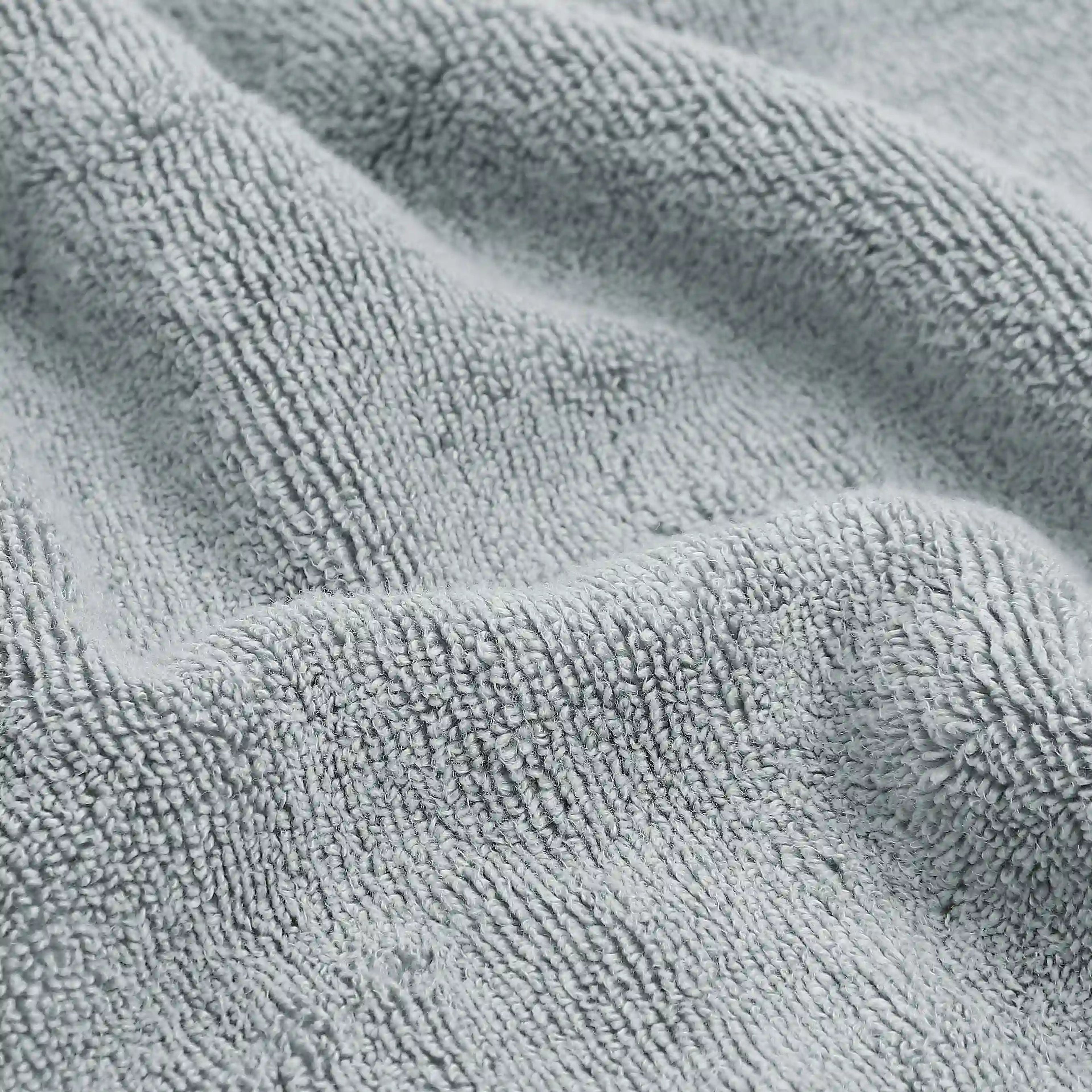 Pelushe | Super Absorbent & Luxurious Zero Twist Cotton Bath Towel