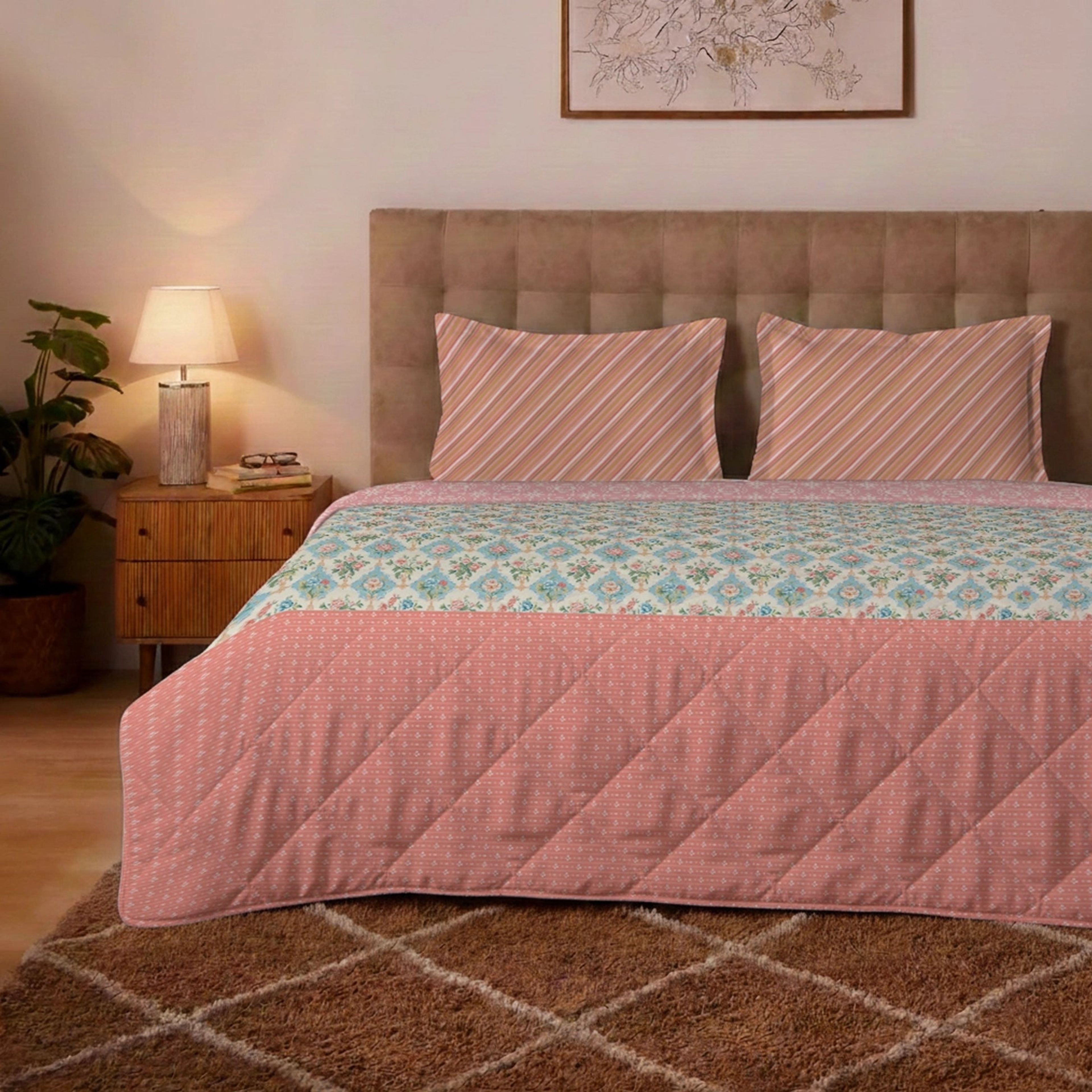 Udyan Tales | Enchanted Floral Printed 300 GSM Extra Warm Premium Comforter - Flamingo Pink