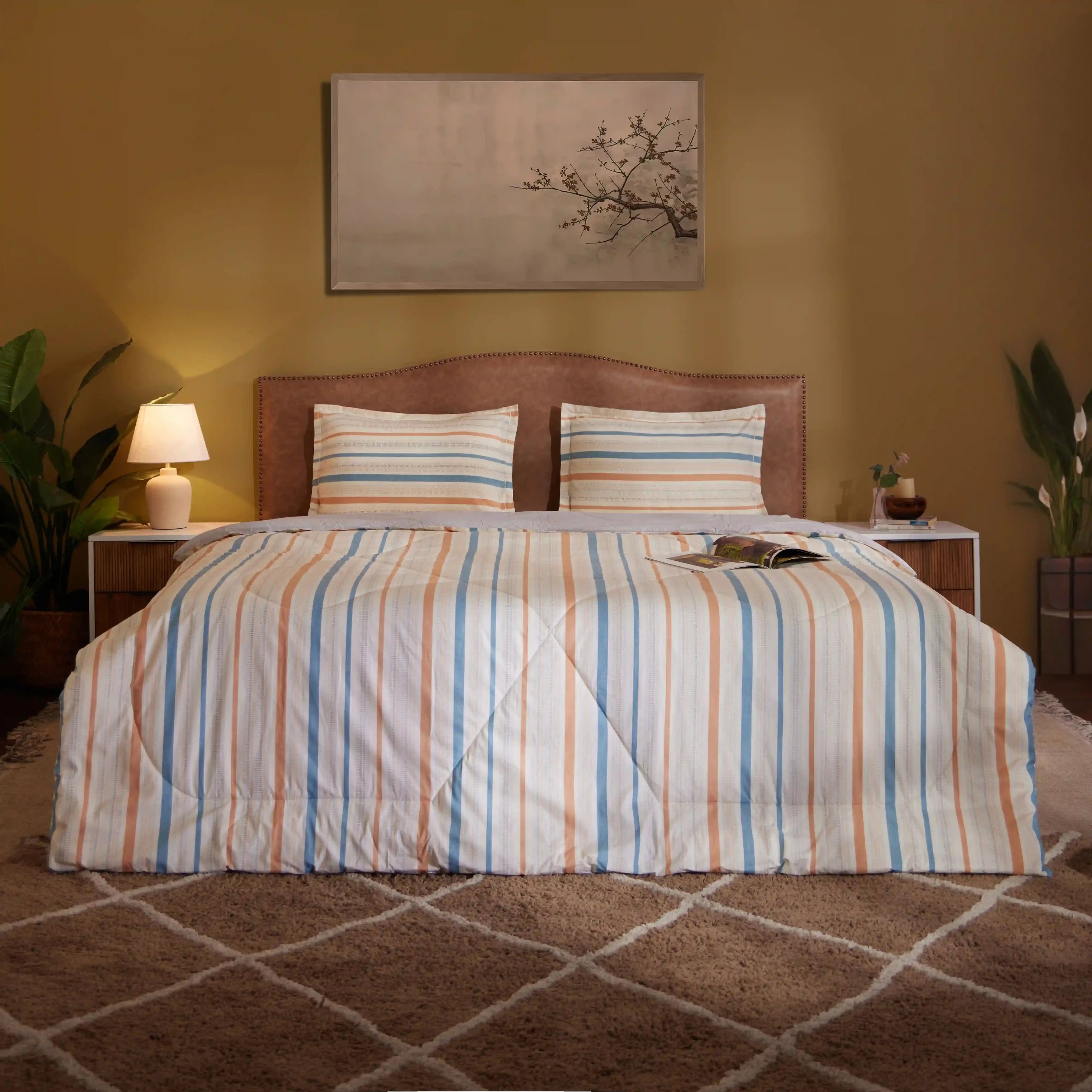 Threadscapes | Woven Textured Printed 120GSM Reversible Comforter-Multicolour