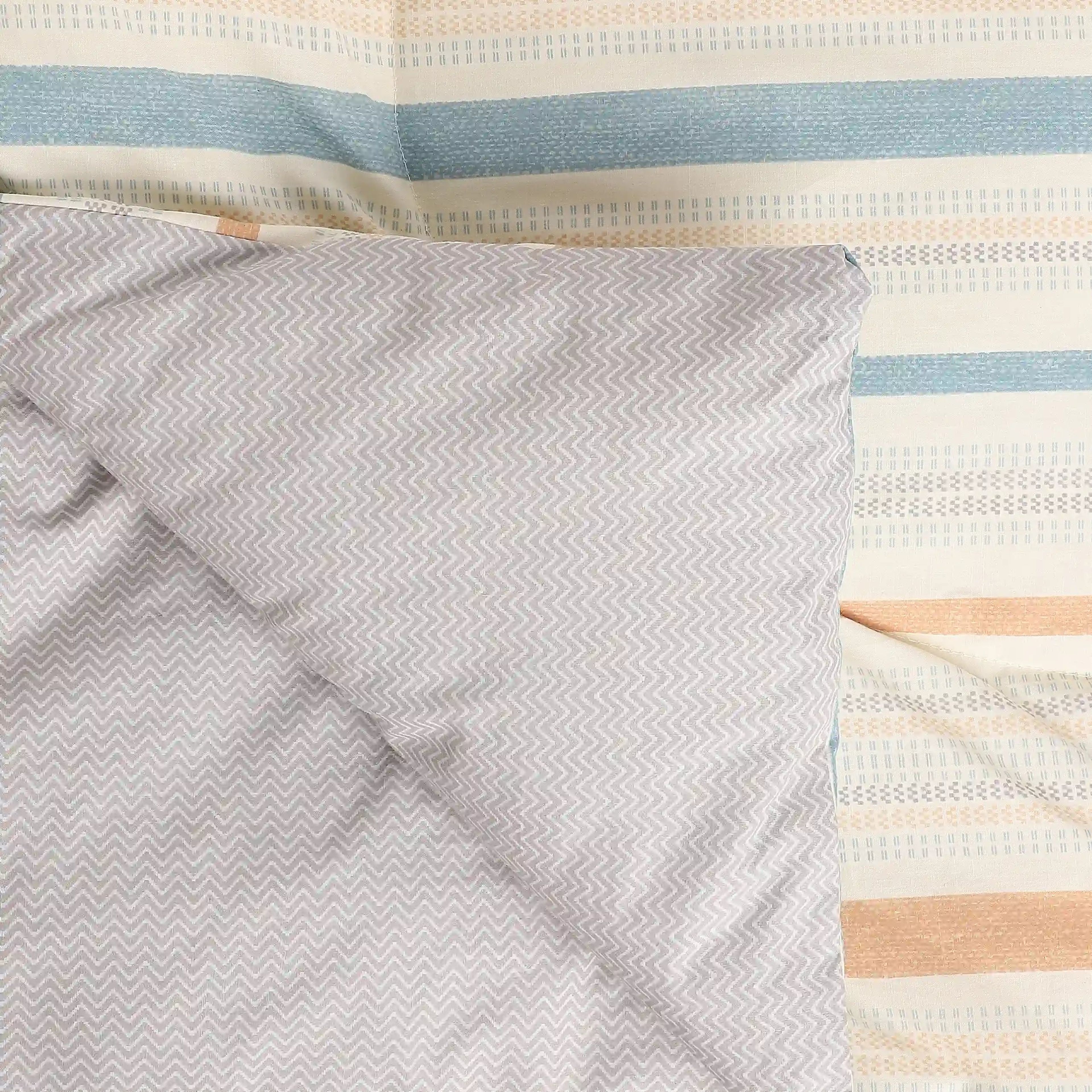 Threadscapes | Woven Textured Printed 120GSM Reversible Comforter-Multicolour