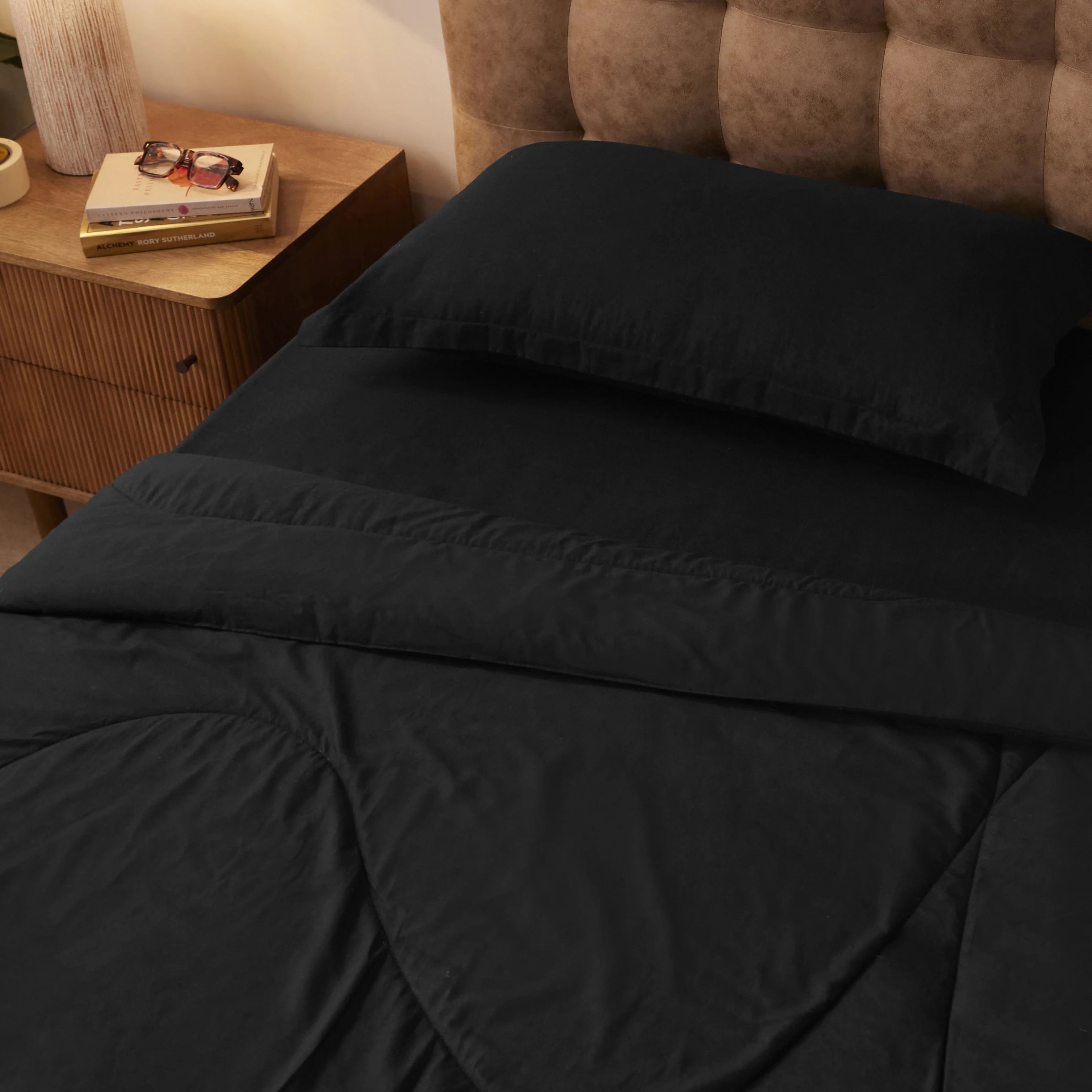 Paleto | Everyday Hues Cotton Solid Dyed 120GSM Comforter-Black