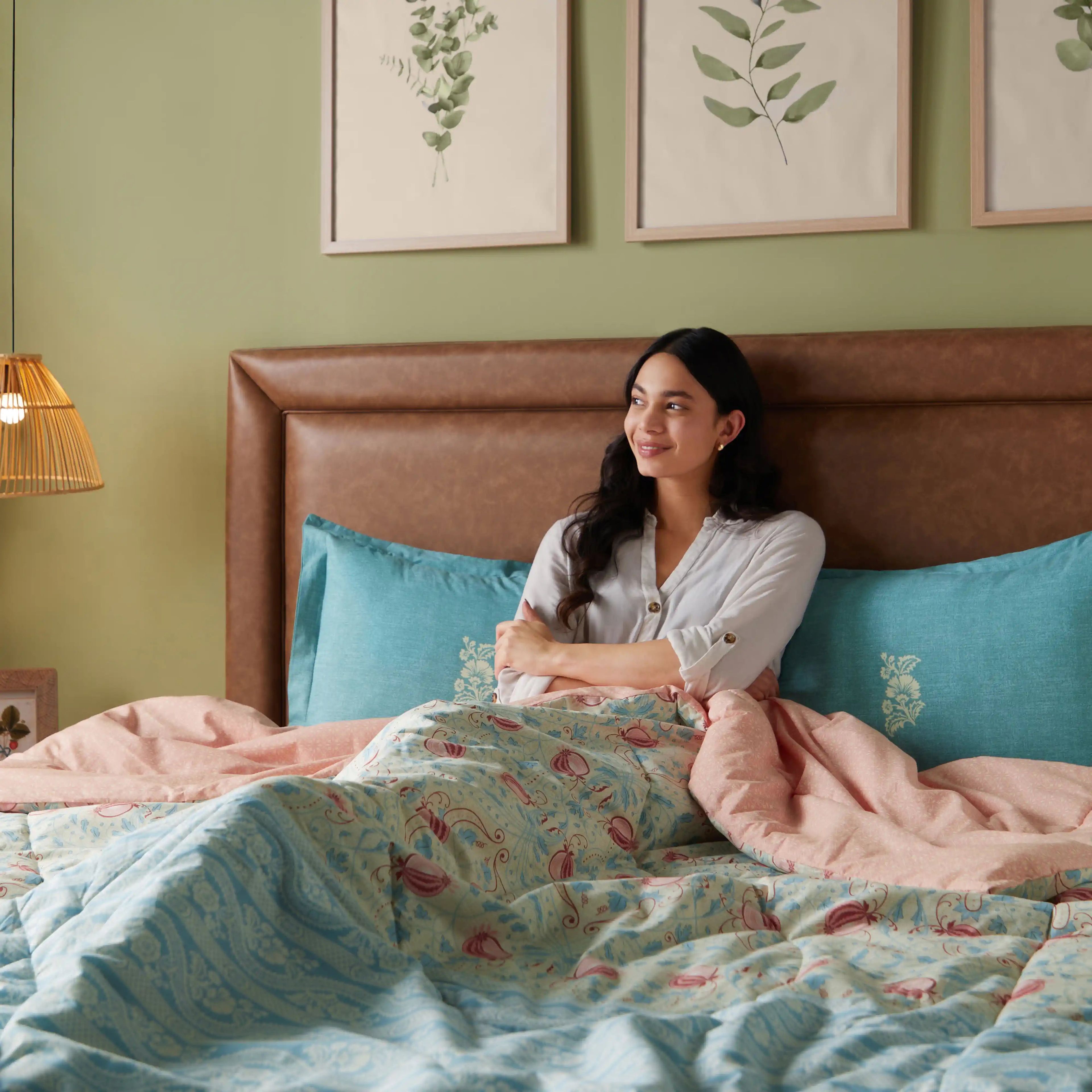 Chippa Lane | Contemporary Indian Print Design Coordinated Bedding Set | Set of Bedsheet & Comforter-Light Blue