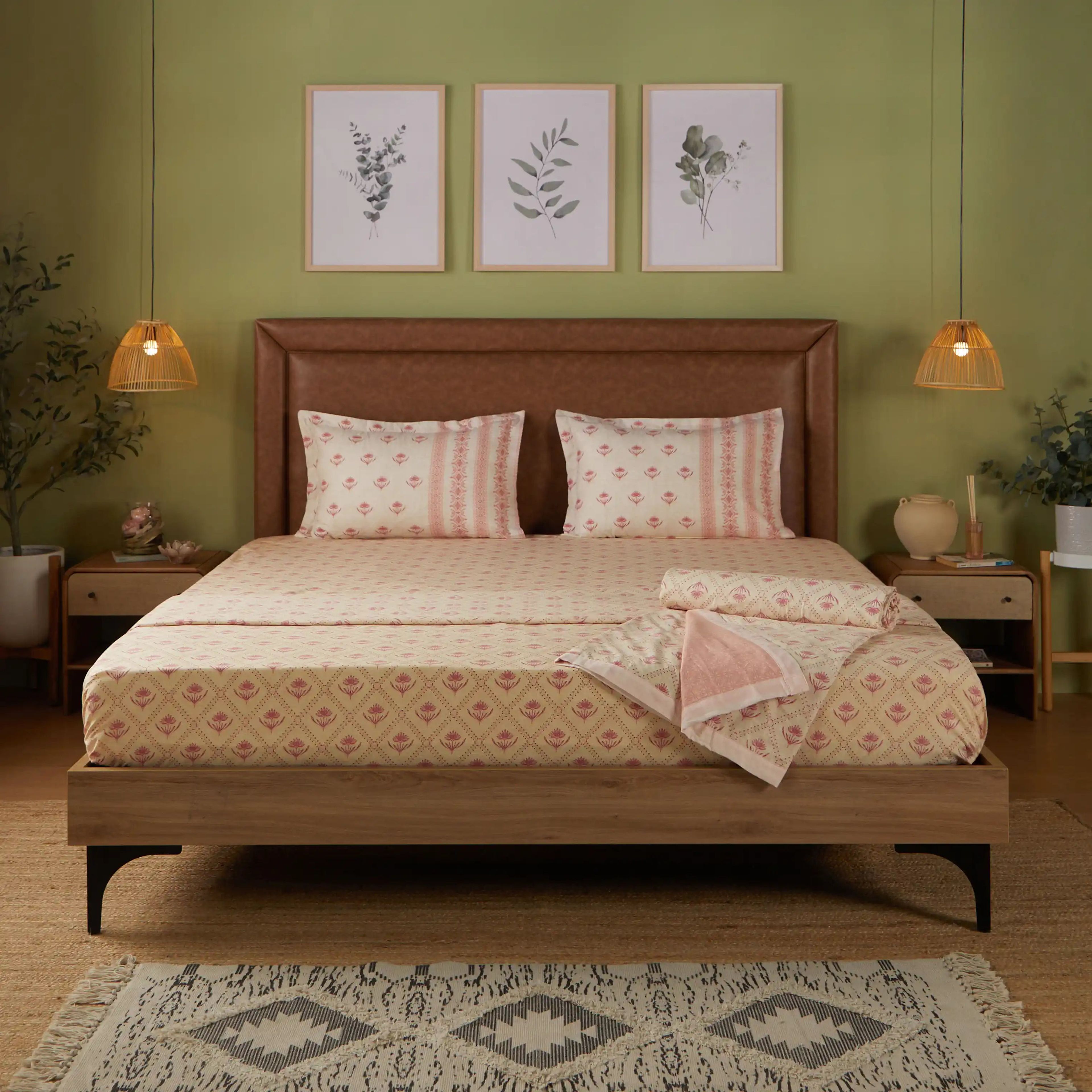 Chippa Lane | Contemporary Indian Print Design Coordinated Bedding Set | Set of Bedsheet & Dohars-Red