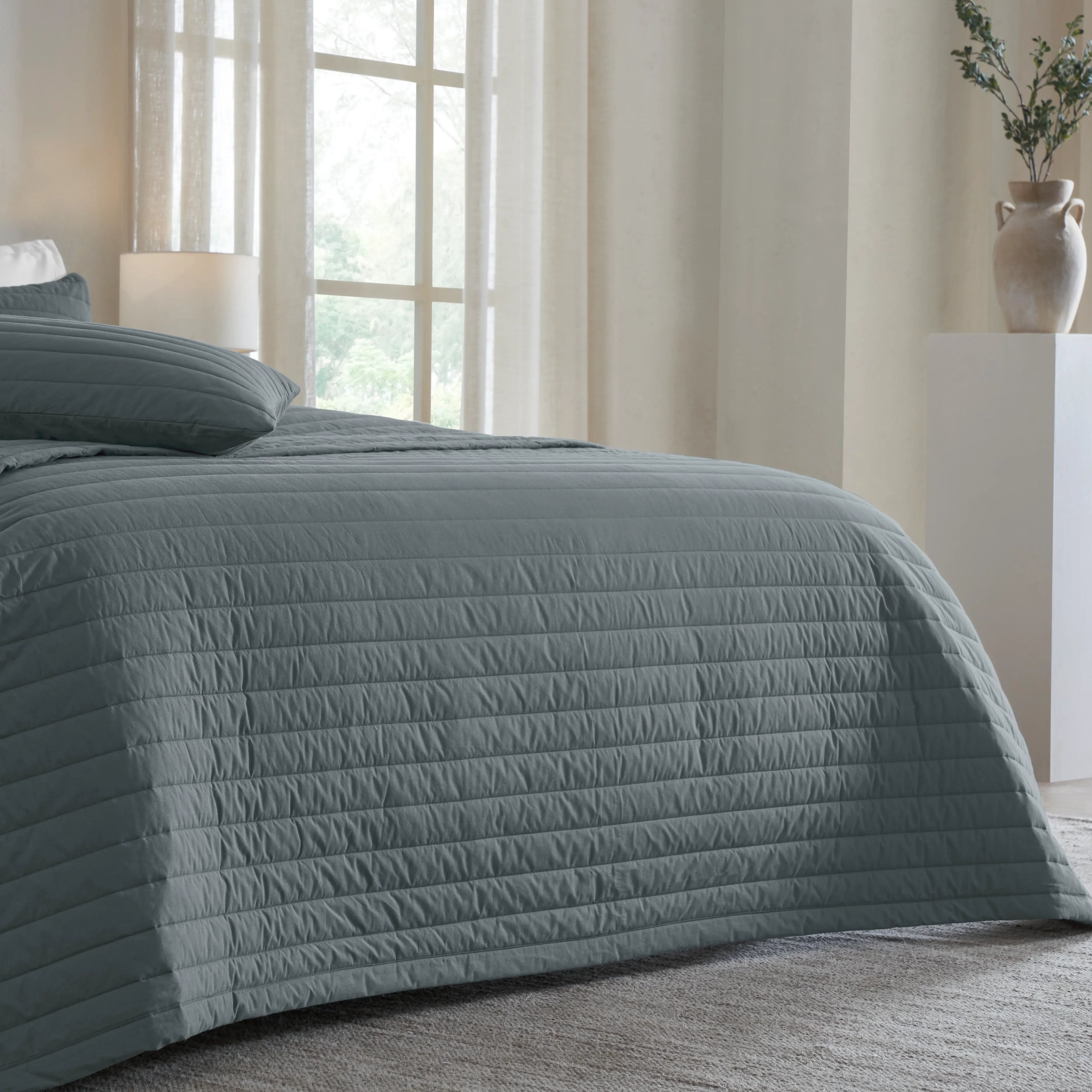Nuvola | Luxurious Solid Dyed Straight Quilted Cotton Bedcover Set