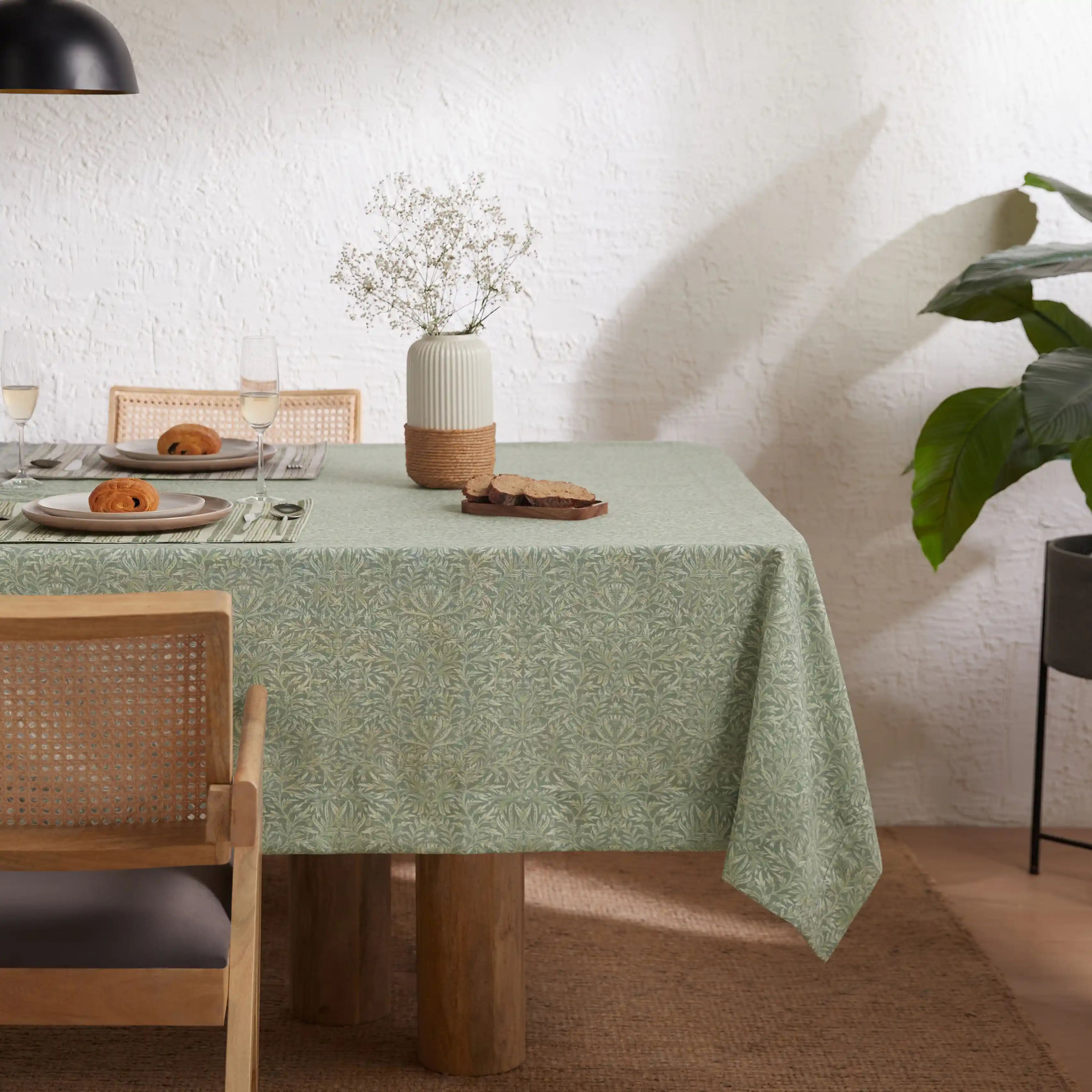 Kaleida | Countryside Charm Table Cloth