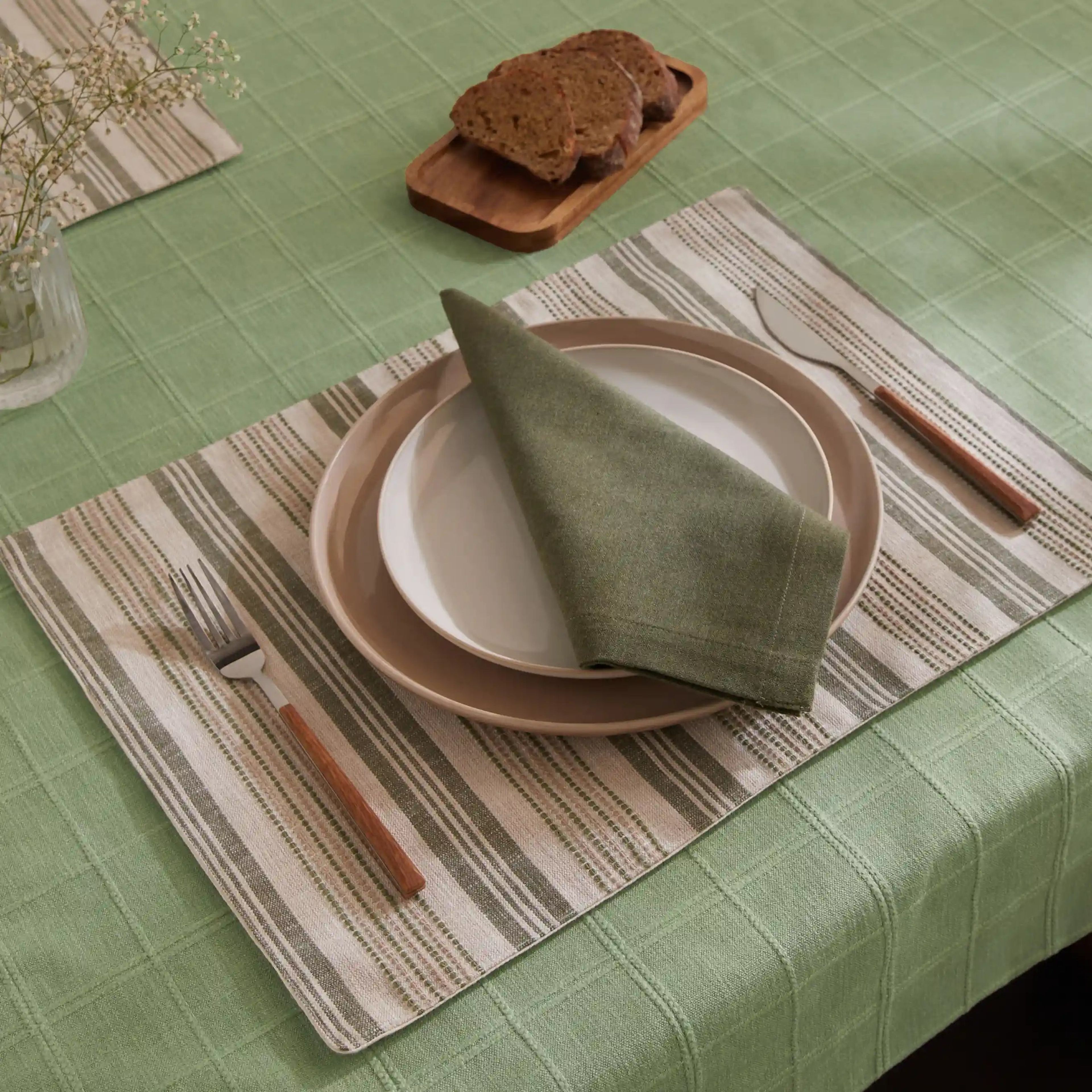 Kaleida | Countryside Charm Table Cloth