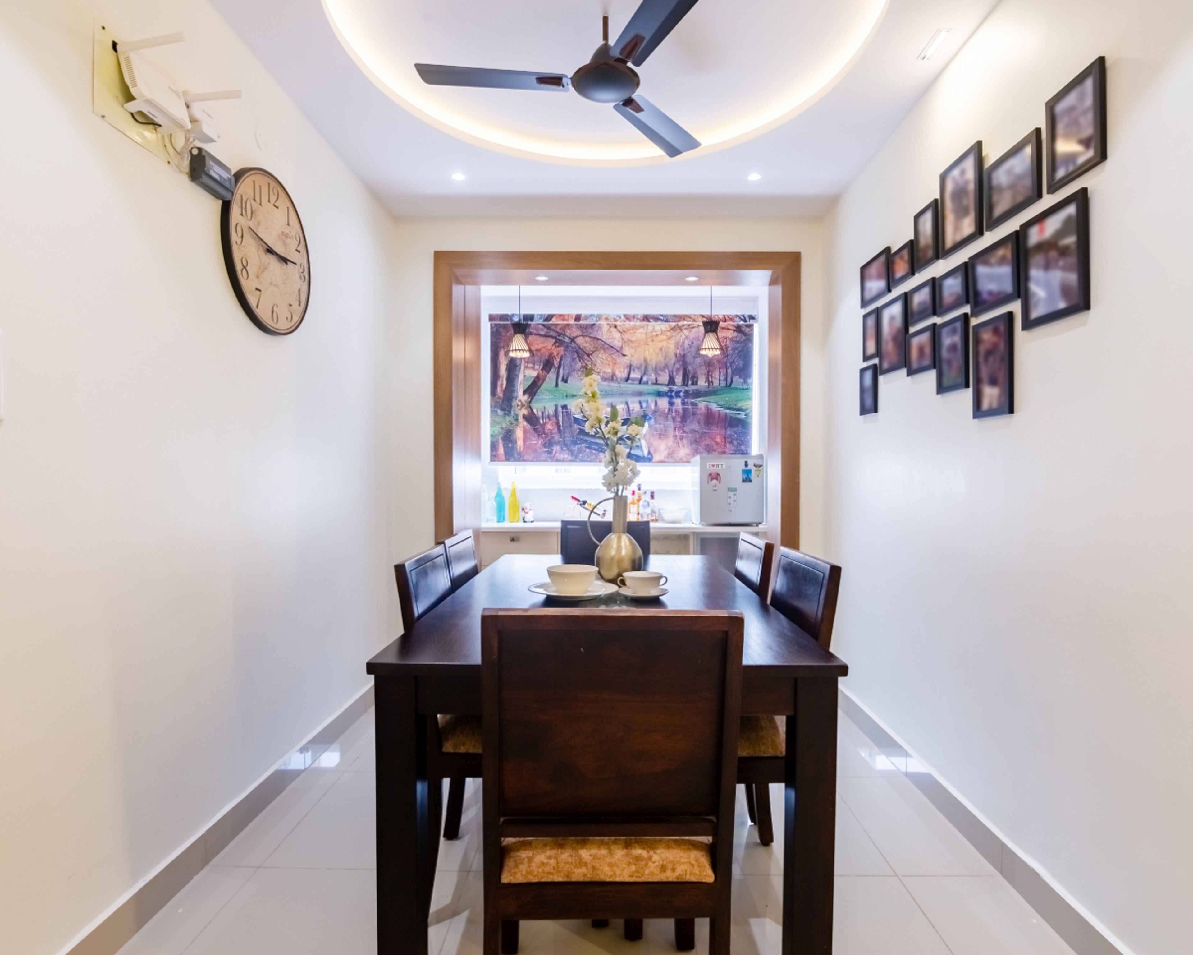 False Ceiling With Circular Design in the Center