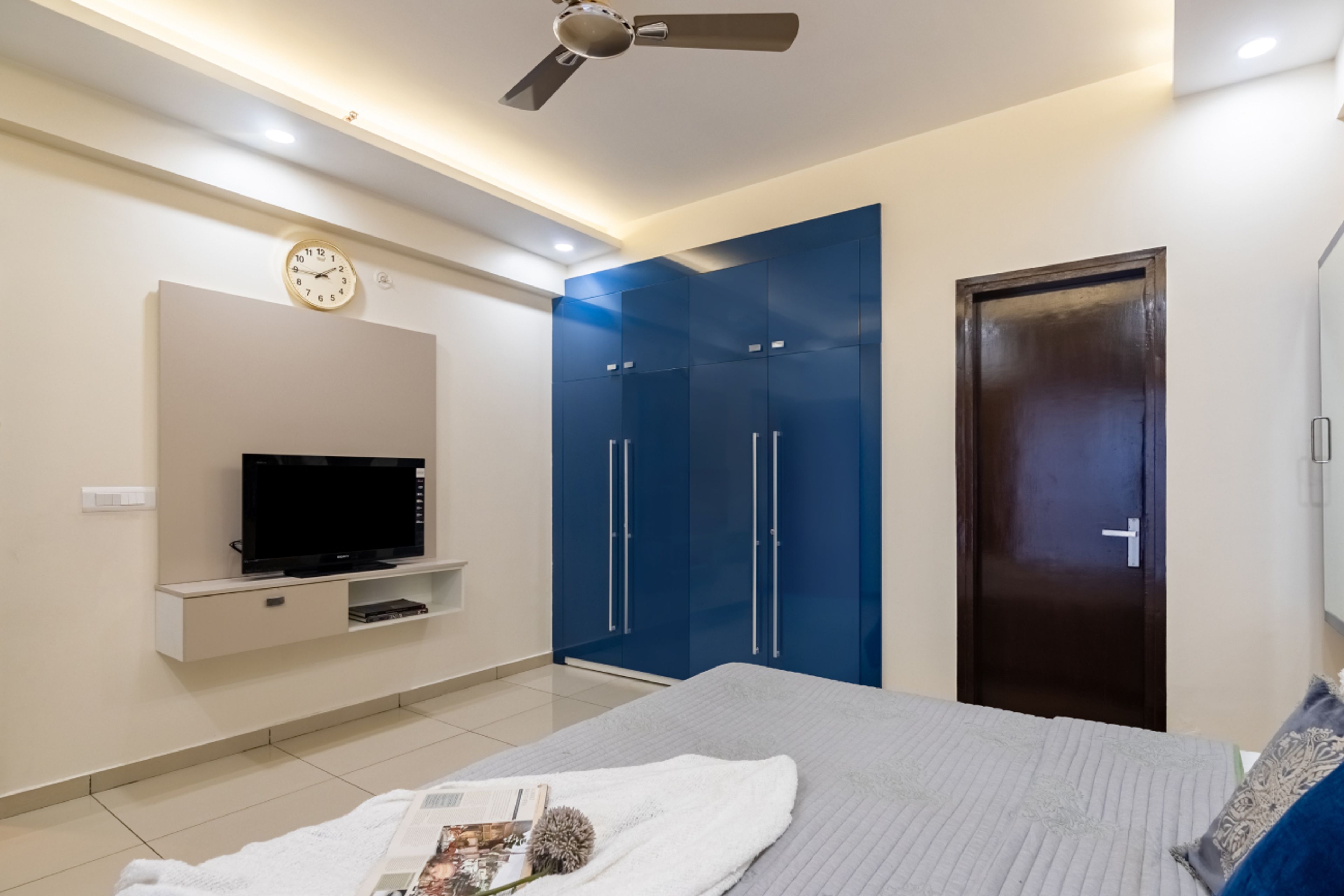 Modern False Ceiling Design - Livspace