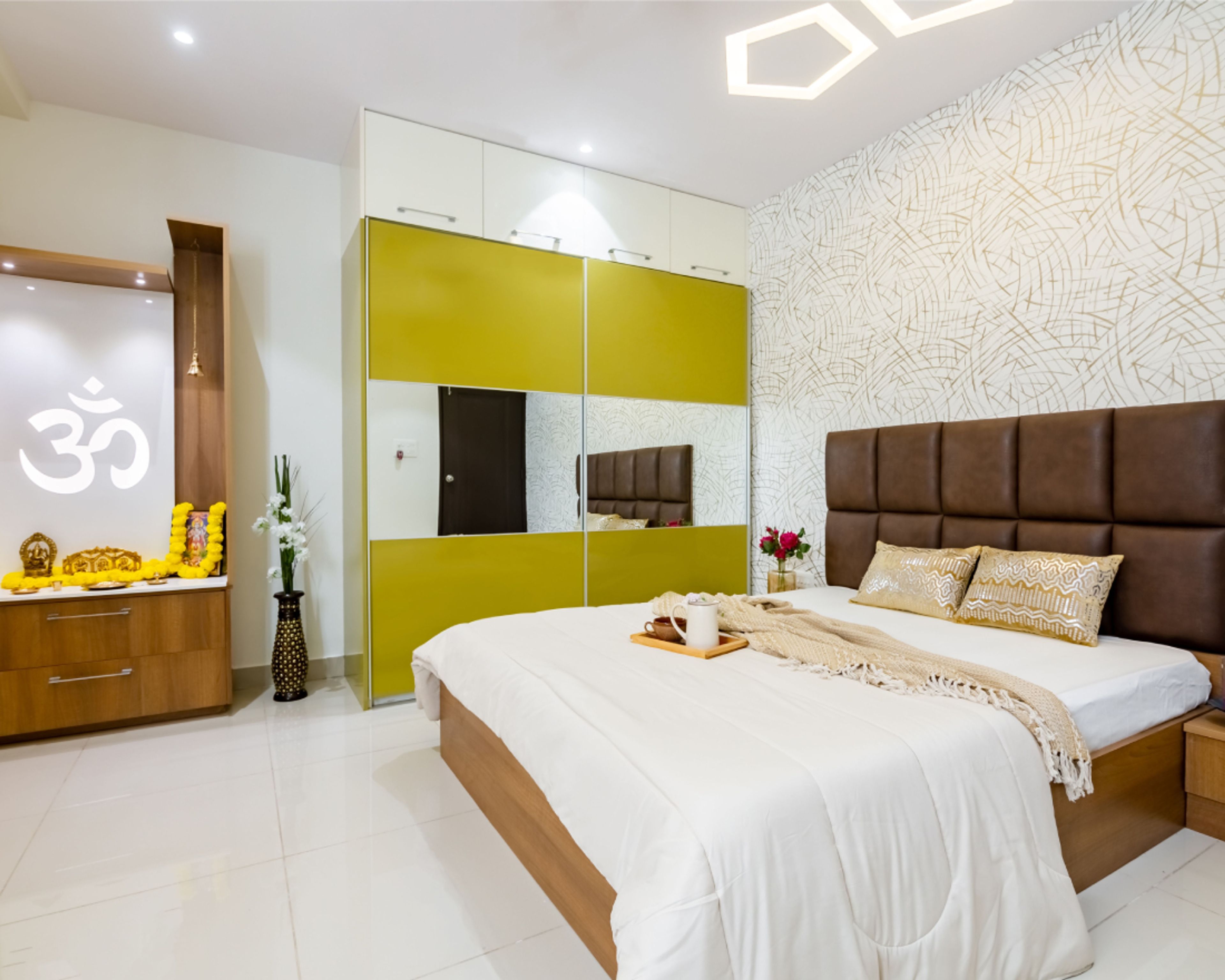 False Ceiling With Hexagonal Profile Light