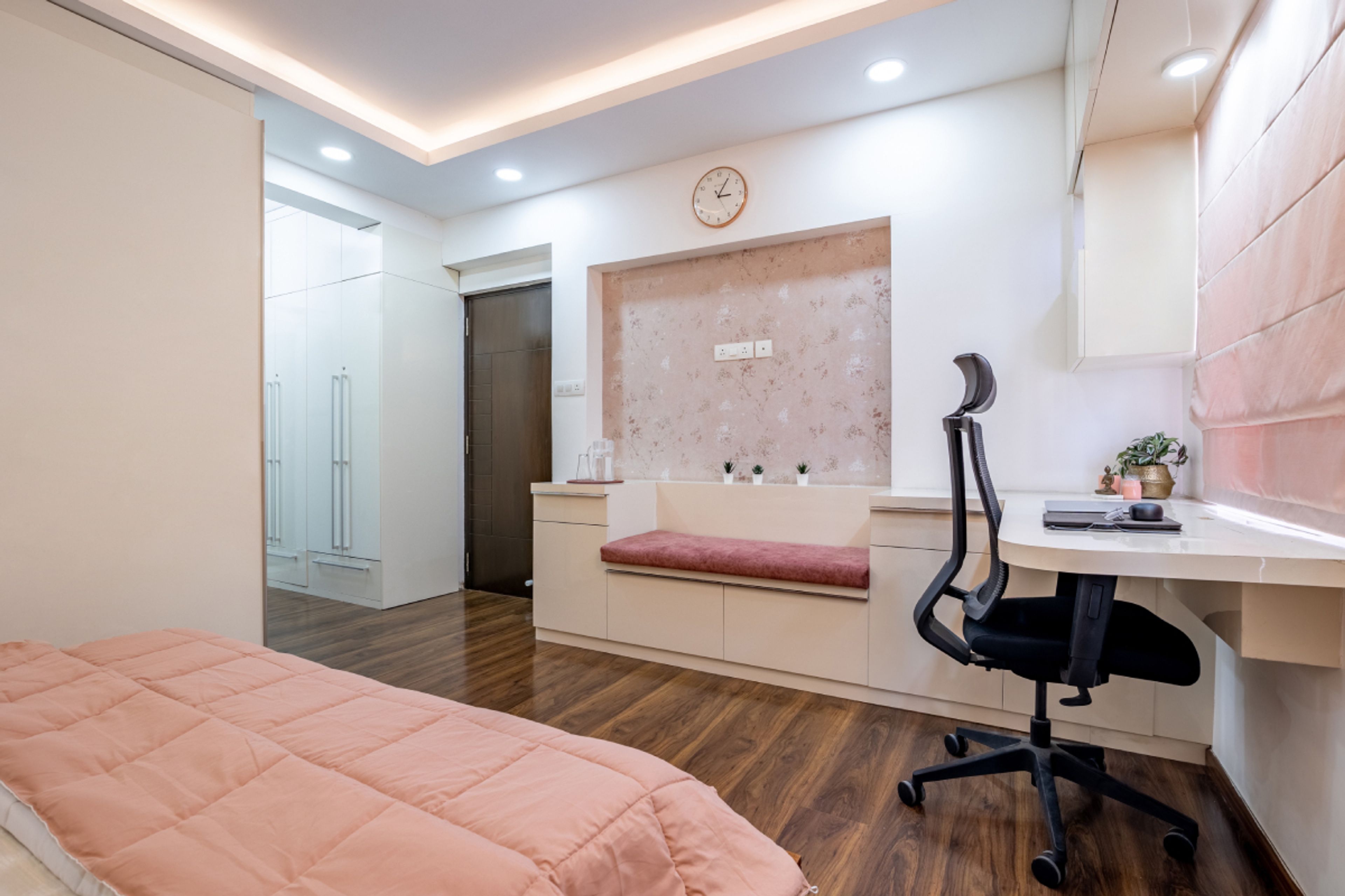 Peripheral False Ceiling With Cove Lighting