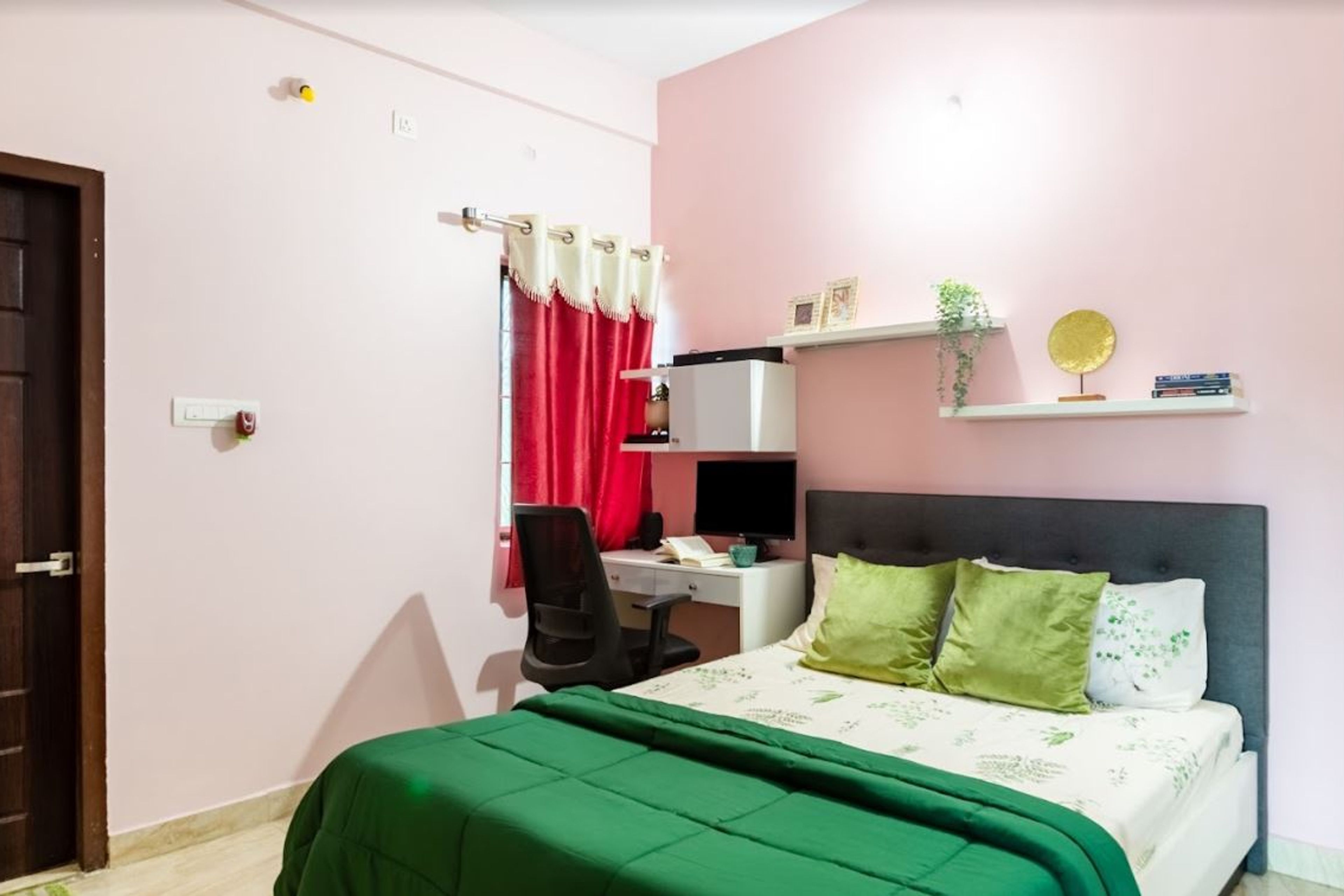 Modern Kids Room Design For Girls With Light Pink Accent Wall