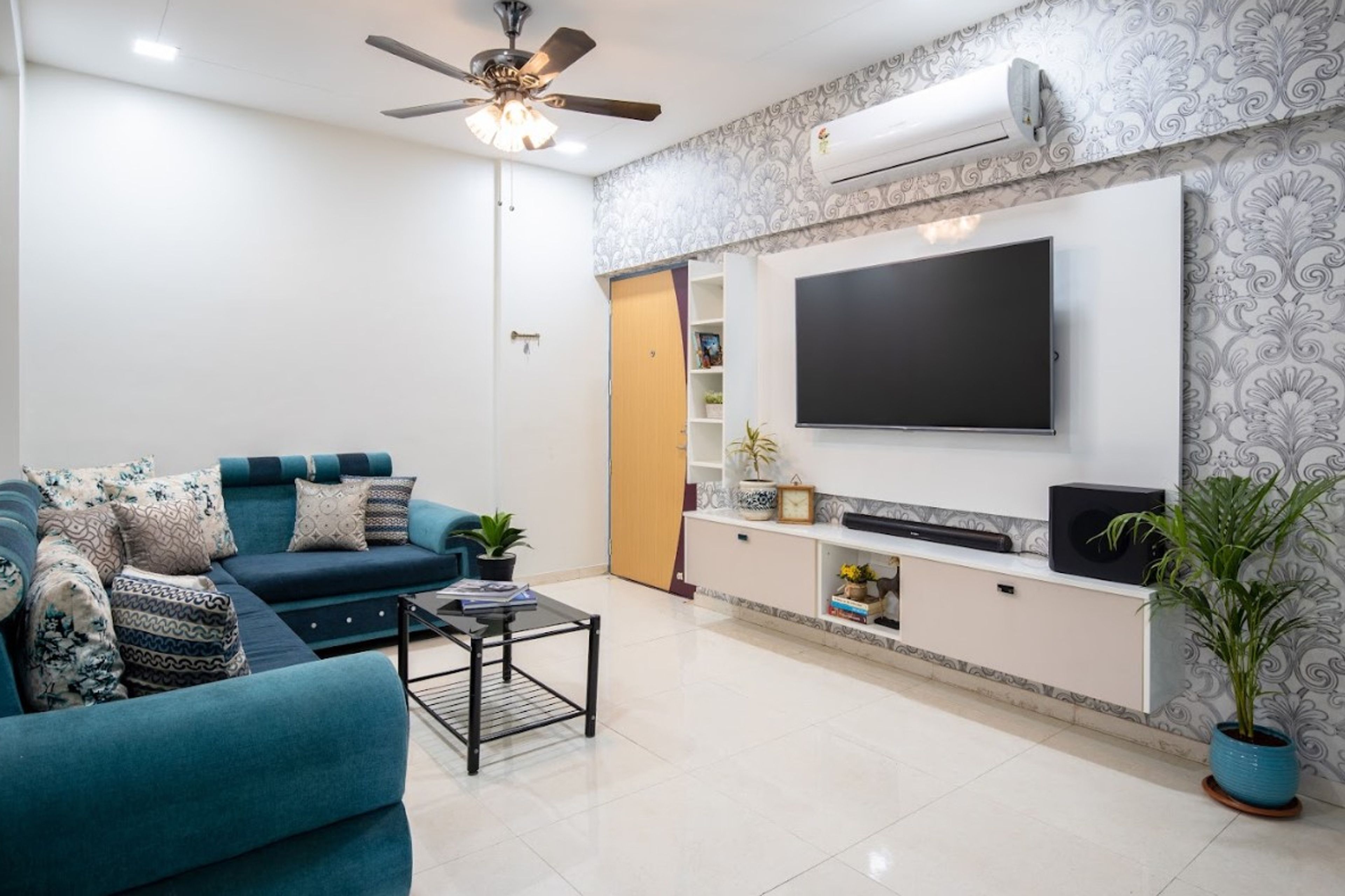 Modern Floor Tile Design With A Smooth Finish