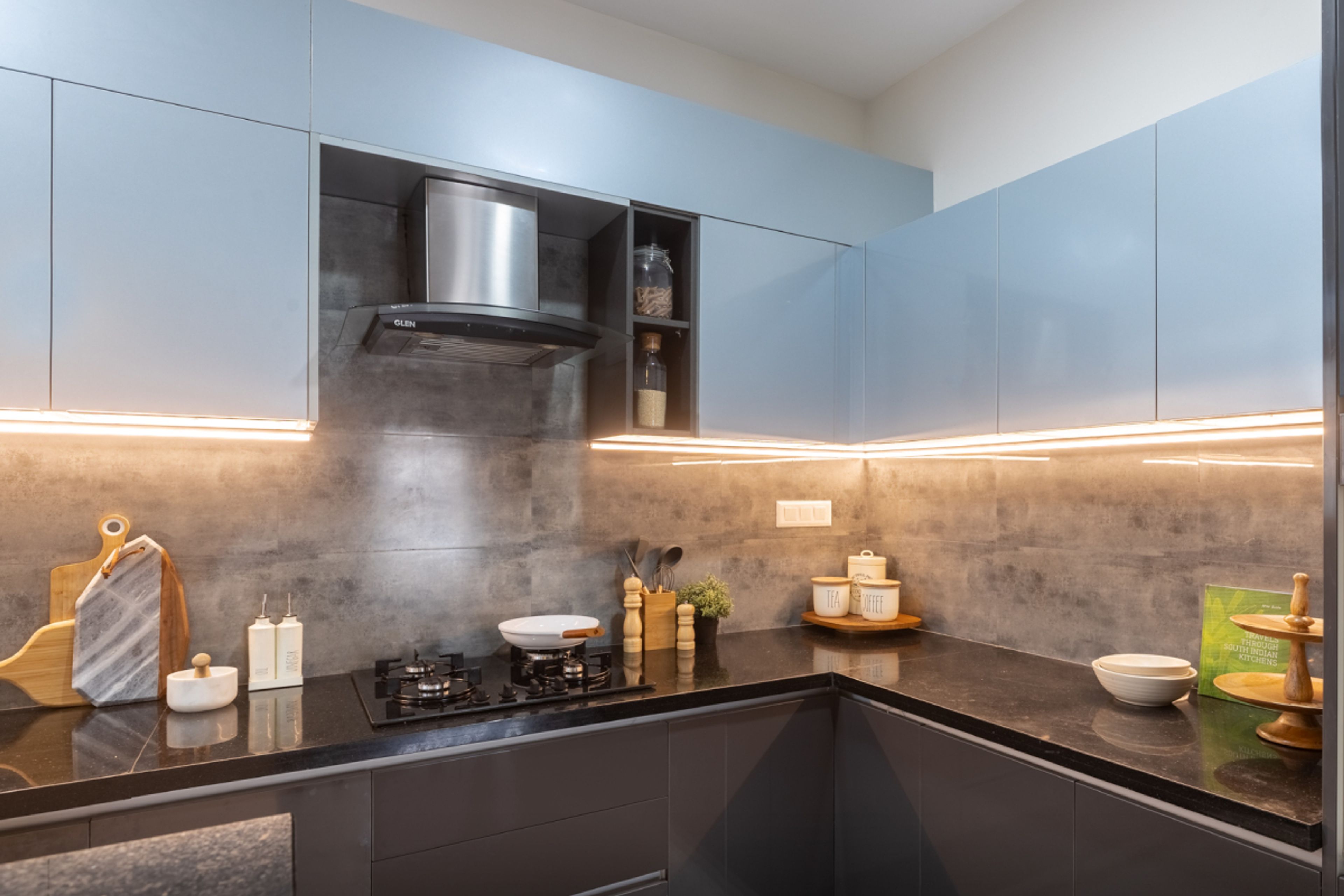 Brown Kitchen Backsplash Tiles Design