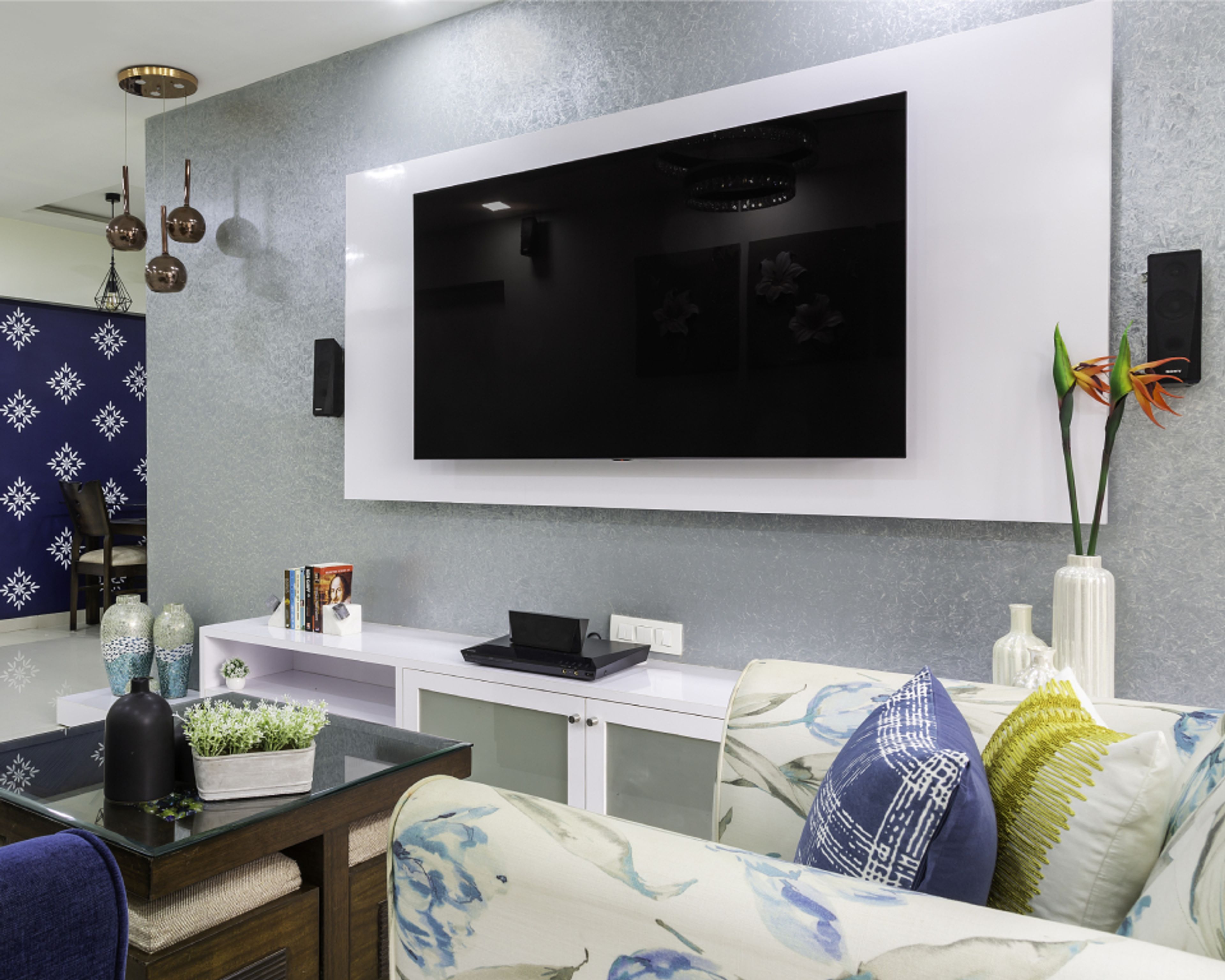 Modern Grey Living Room Wall Paint With Pendant Lights