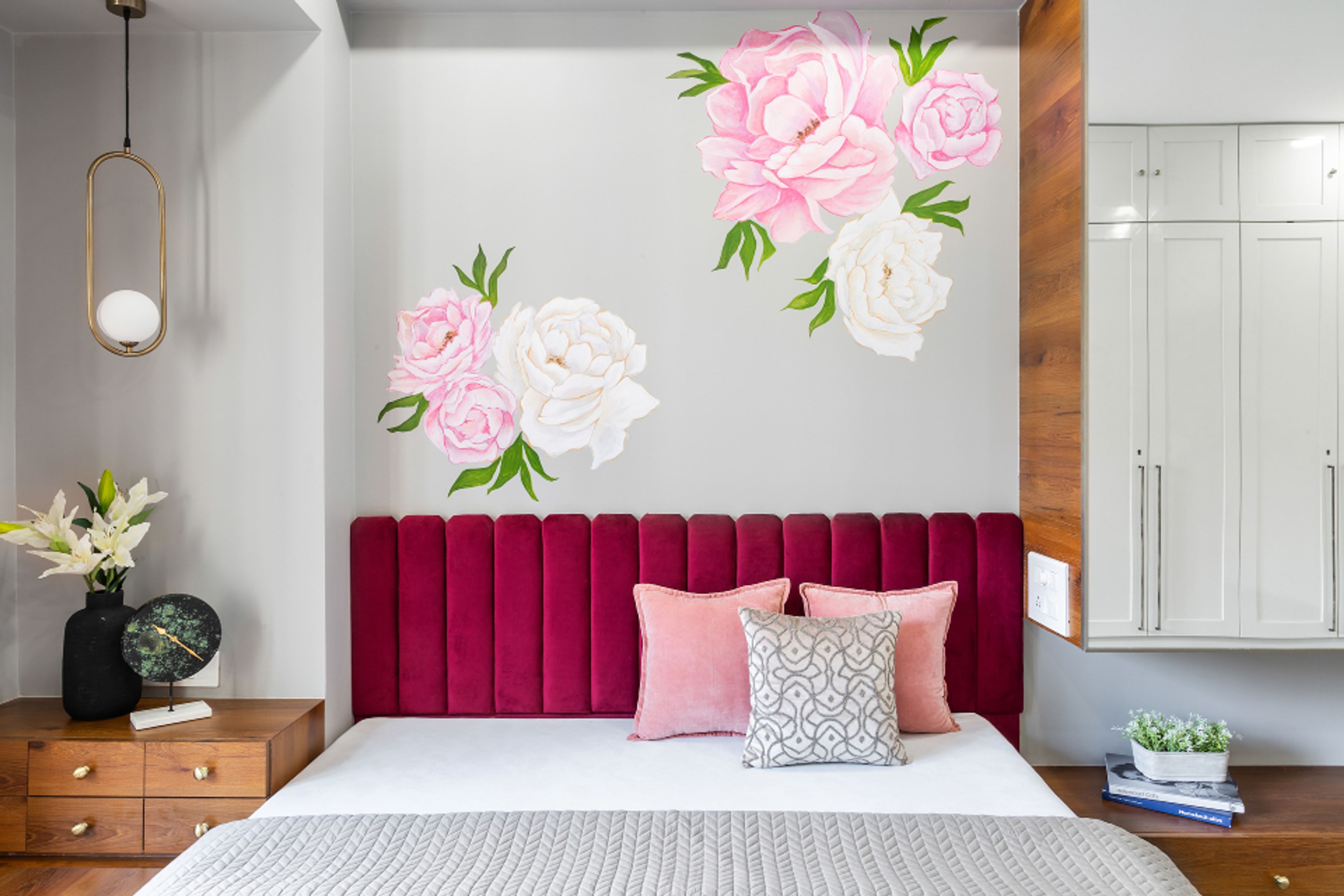 Modern Bedroom Wall Paint With A Floral Design