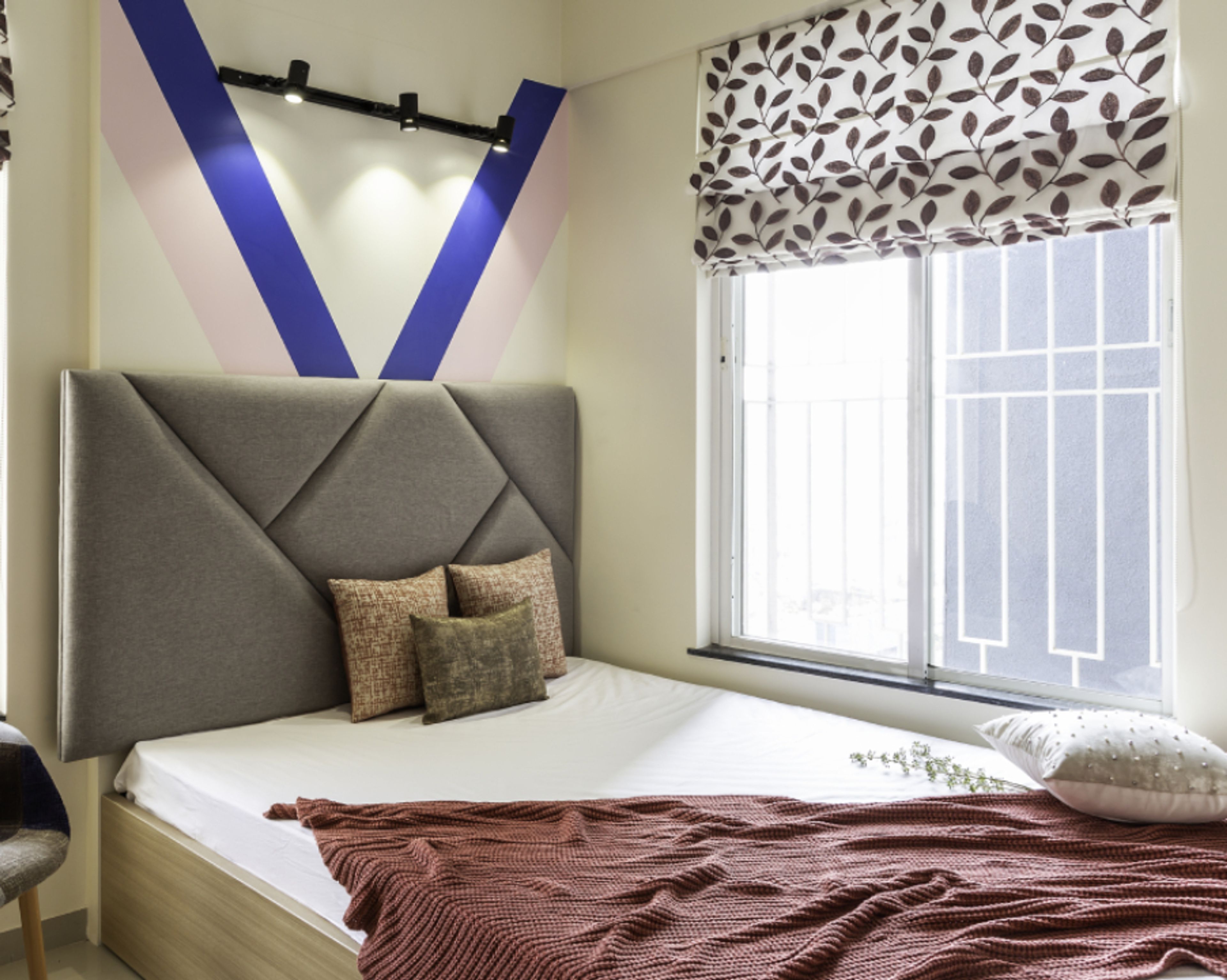 White Bedroom Wall Paint With Dual-Toned Lines - Livspace