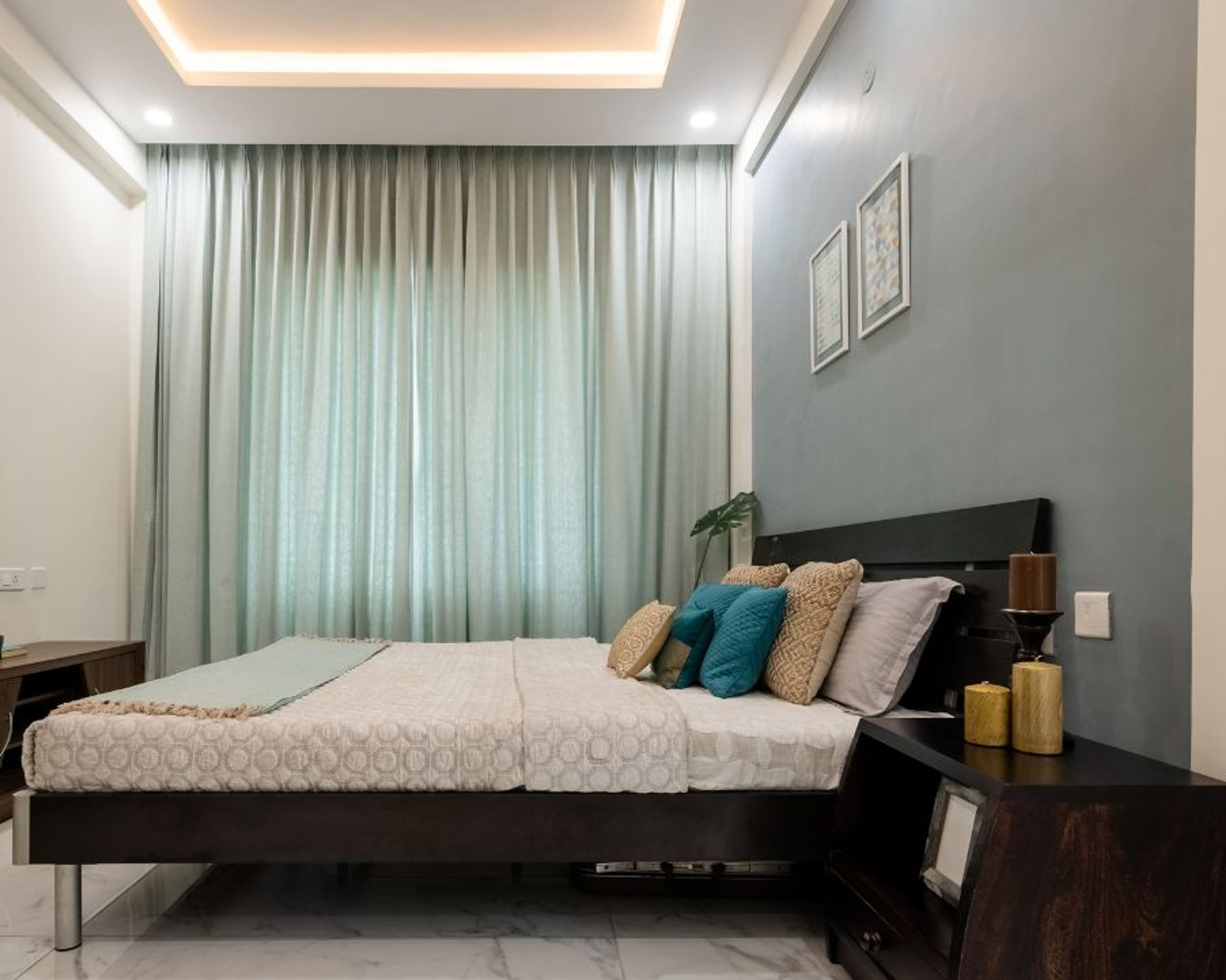 Grey And White Bedroom Wall Paint Design - Livspace