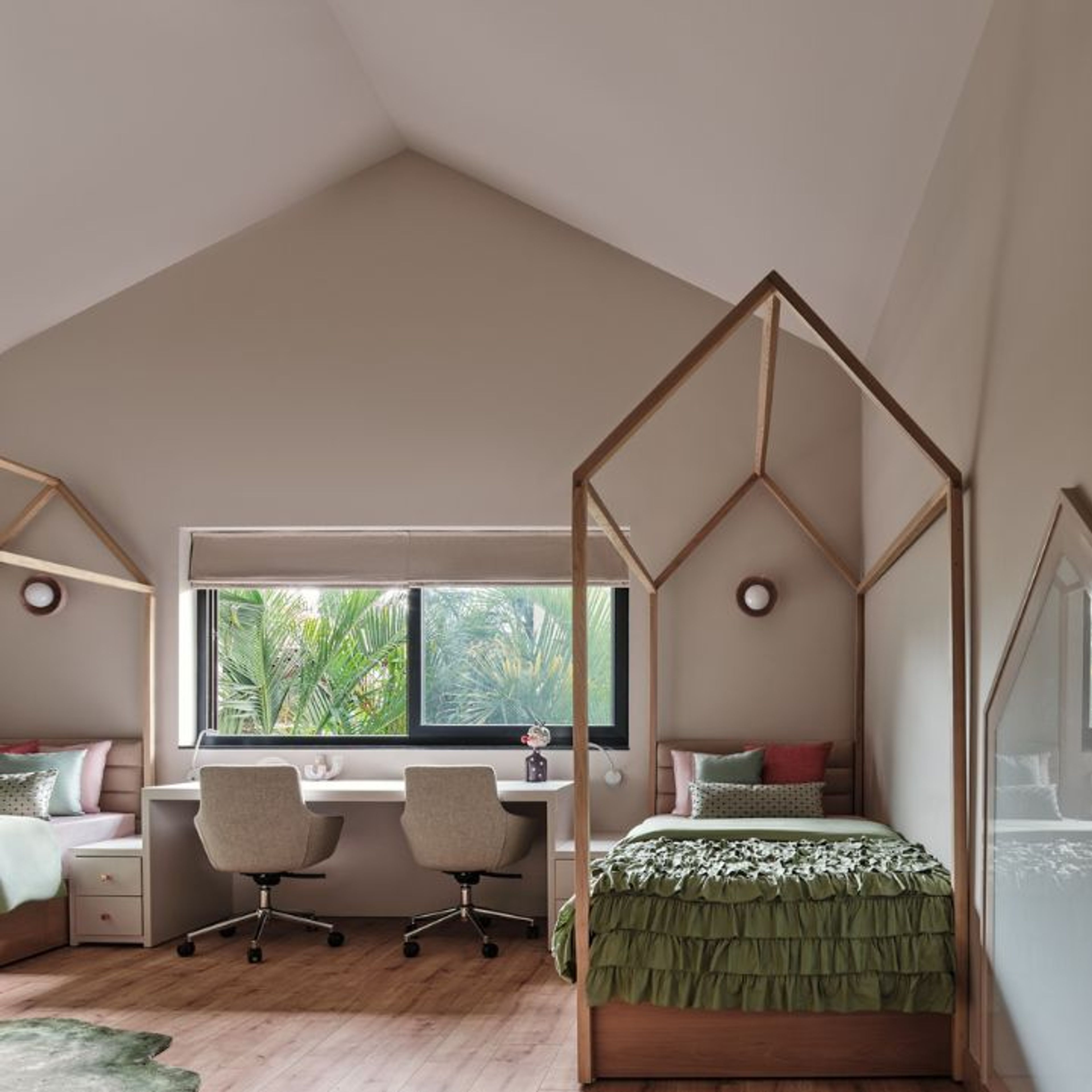 Light Wall Colour Combination For Bedroom - Livspace