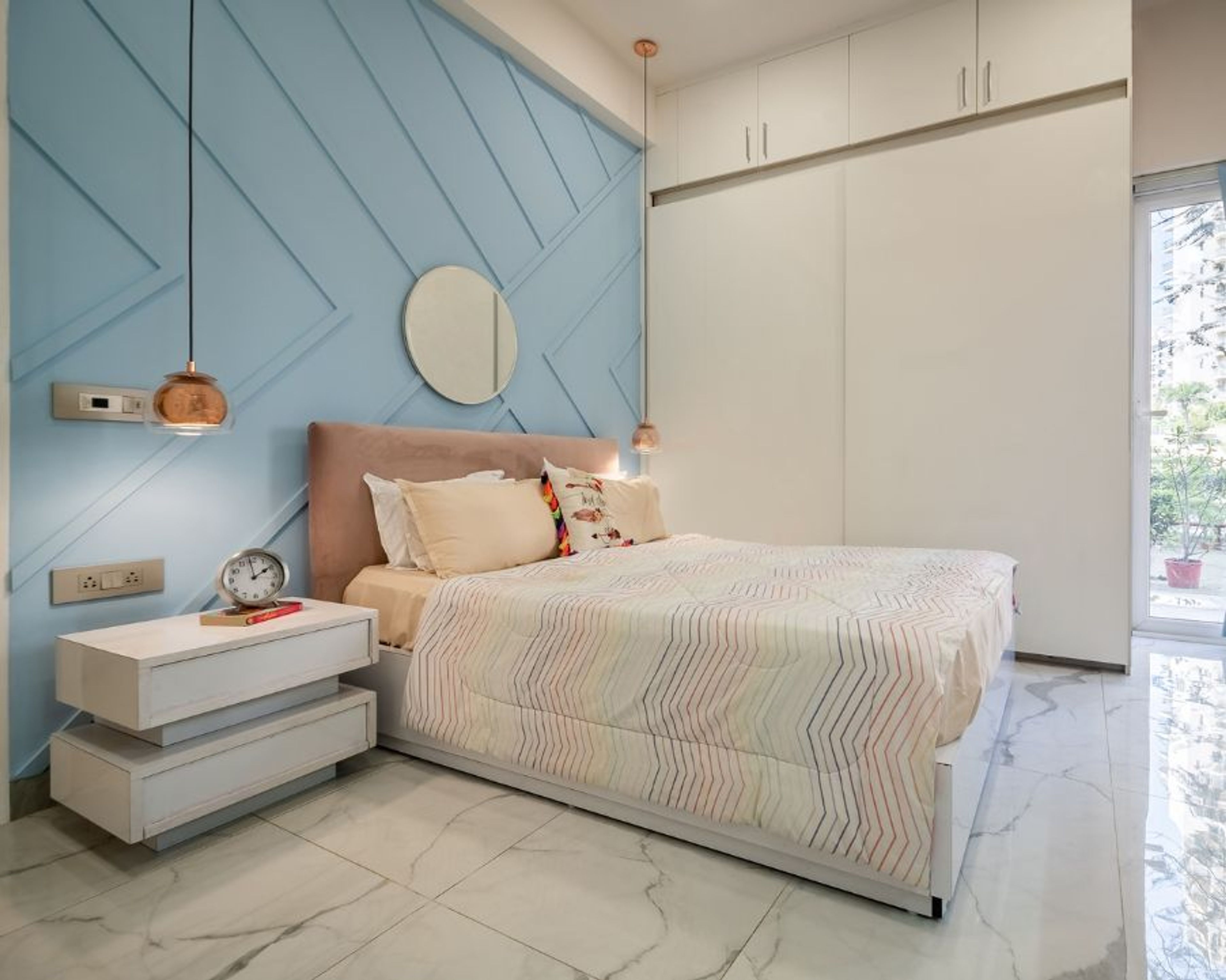 Modern Bedroom Wall Paint With Pendant Lighting