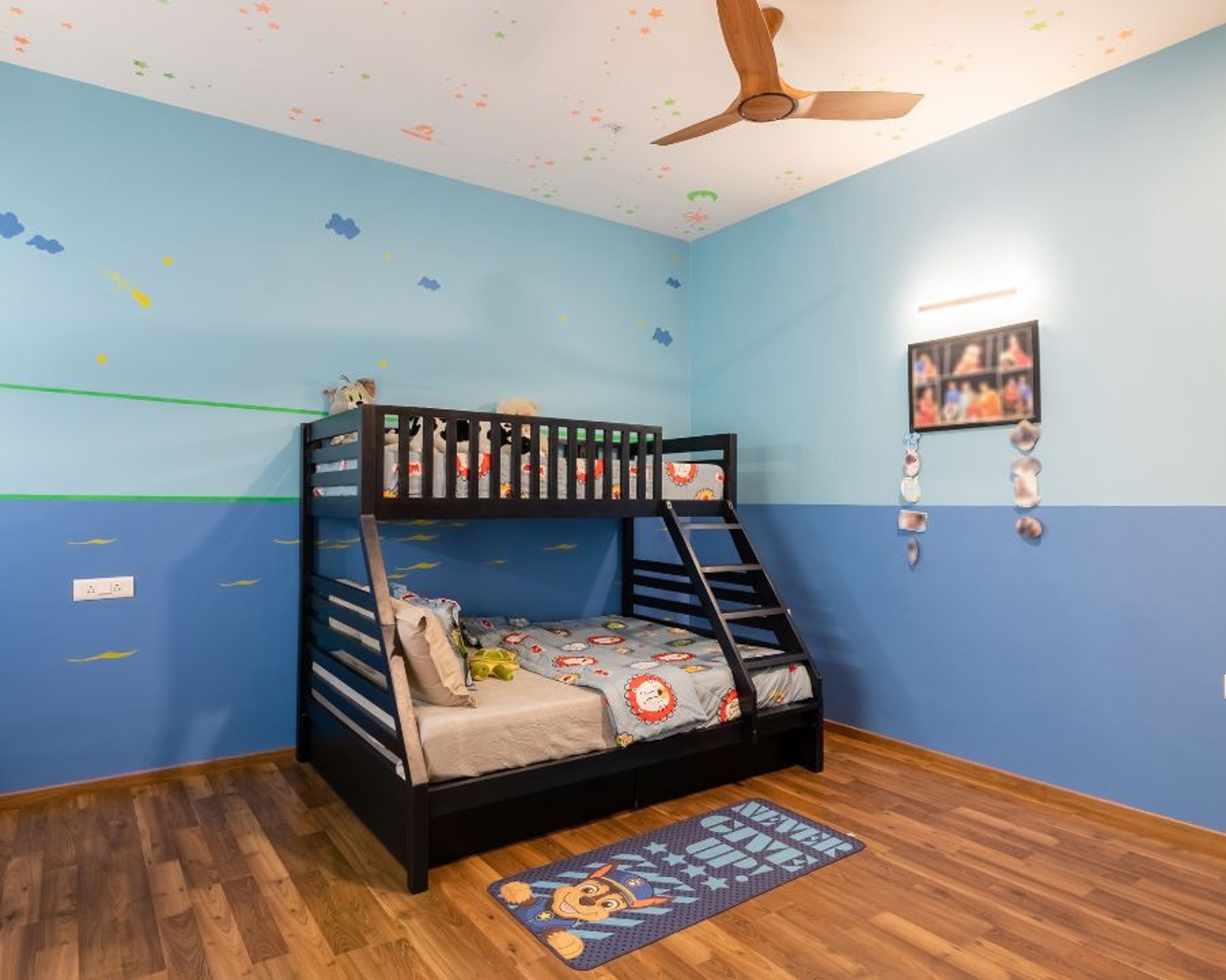 Modern Blue Bedroom Wall Paint Design