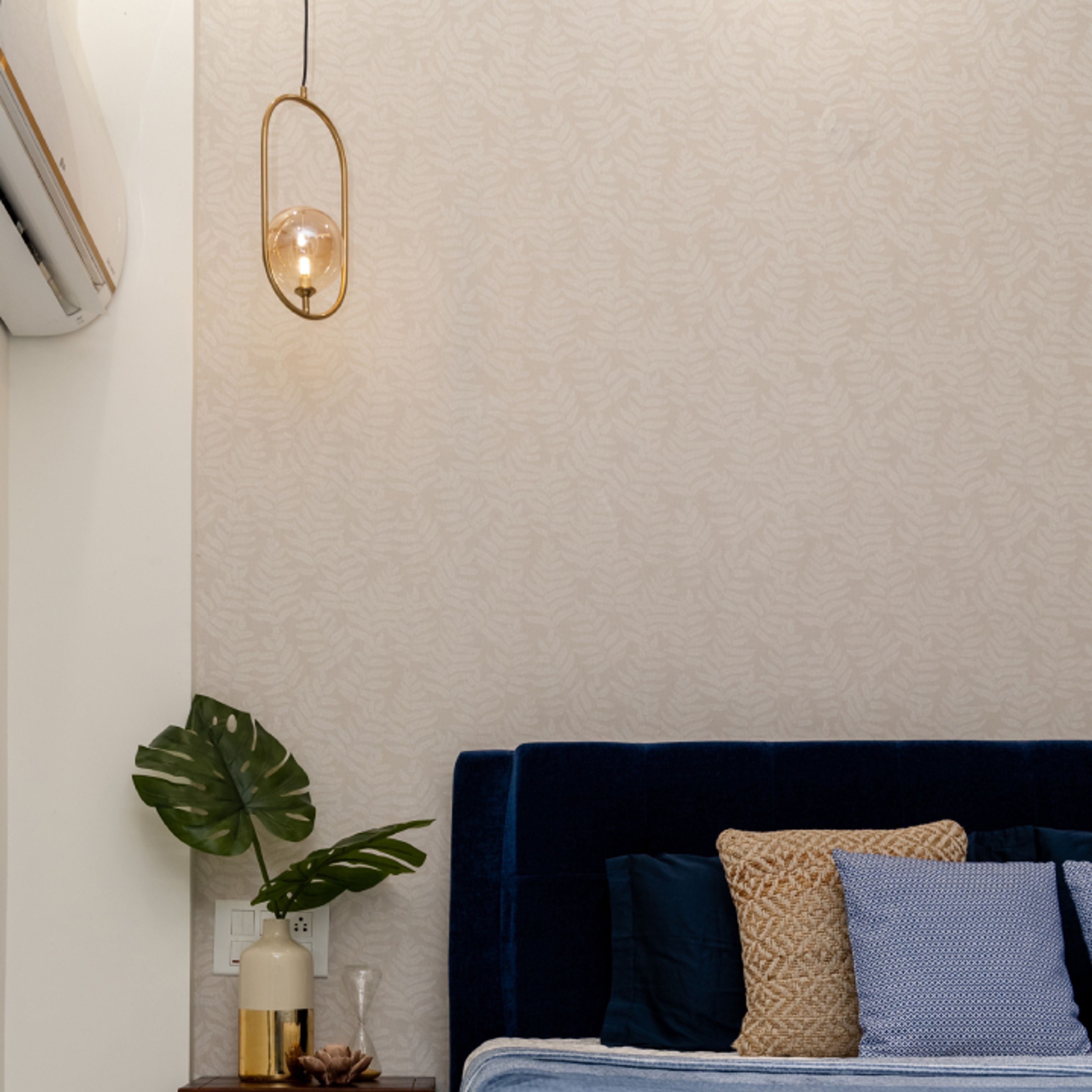 Contemporary Beige Bedroom Wallpaper