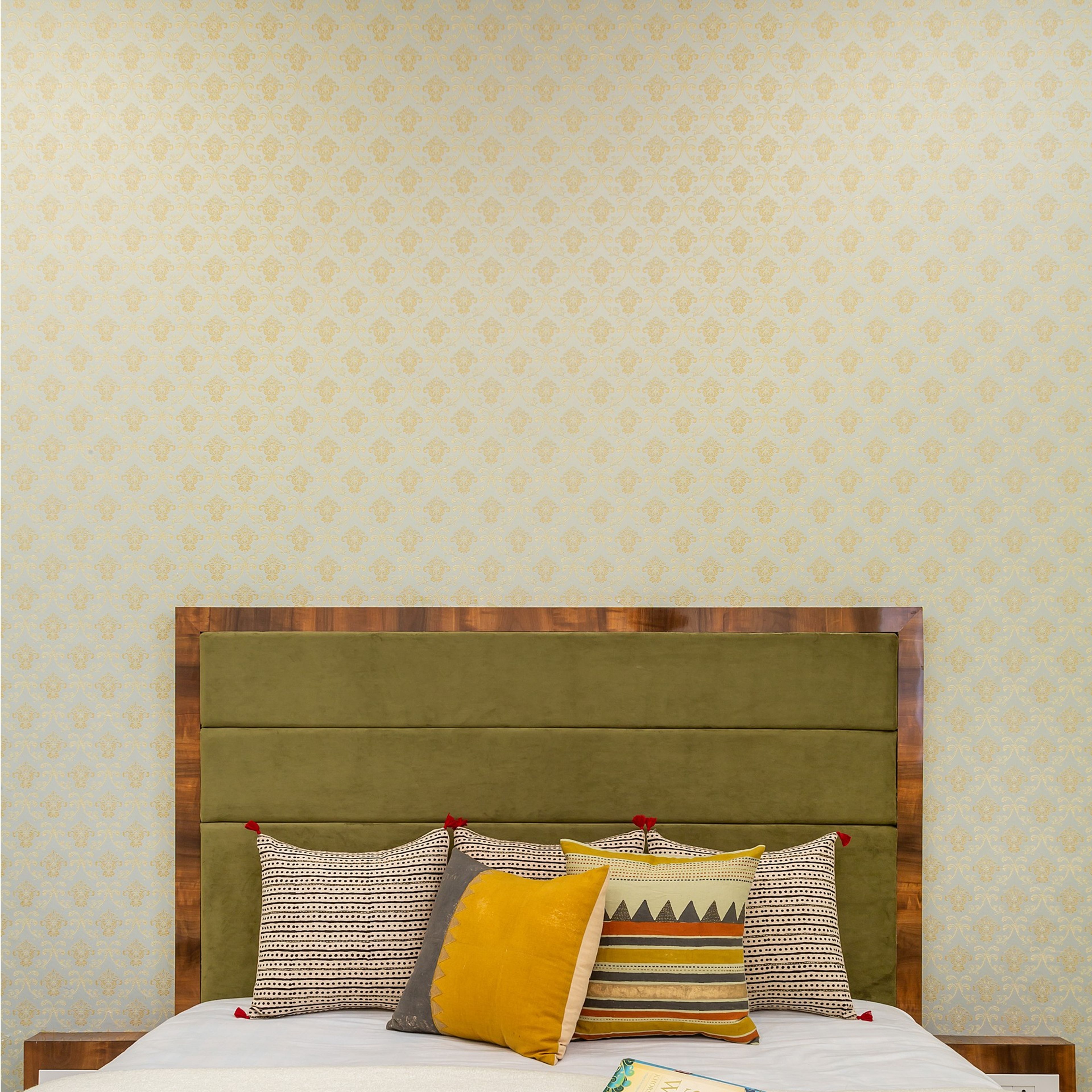 Yellow Damask Wallpaper Design For Modern Bedrooms