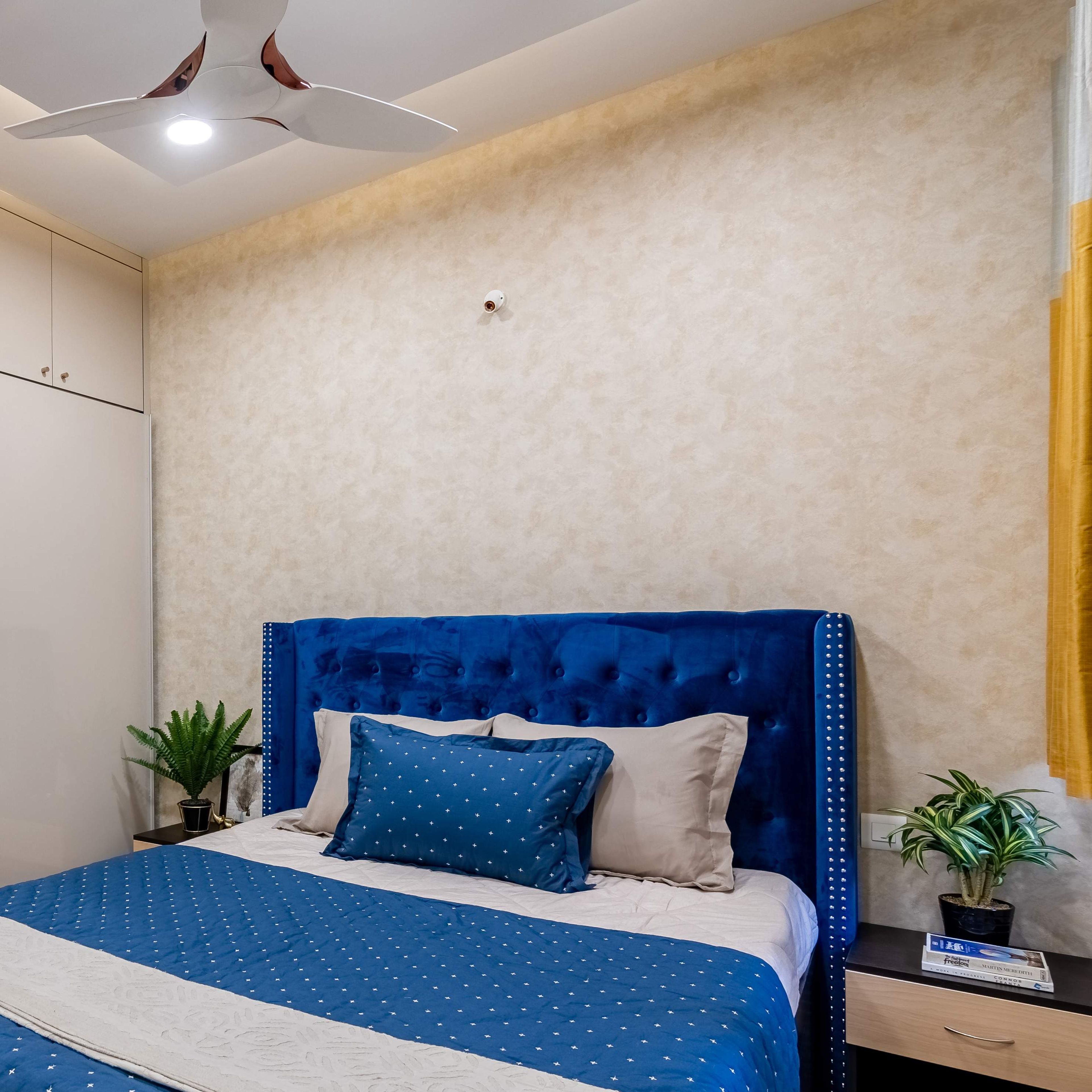 Modern Bedroom Wallpaper With A Textured Finish