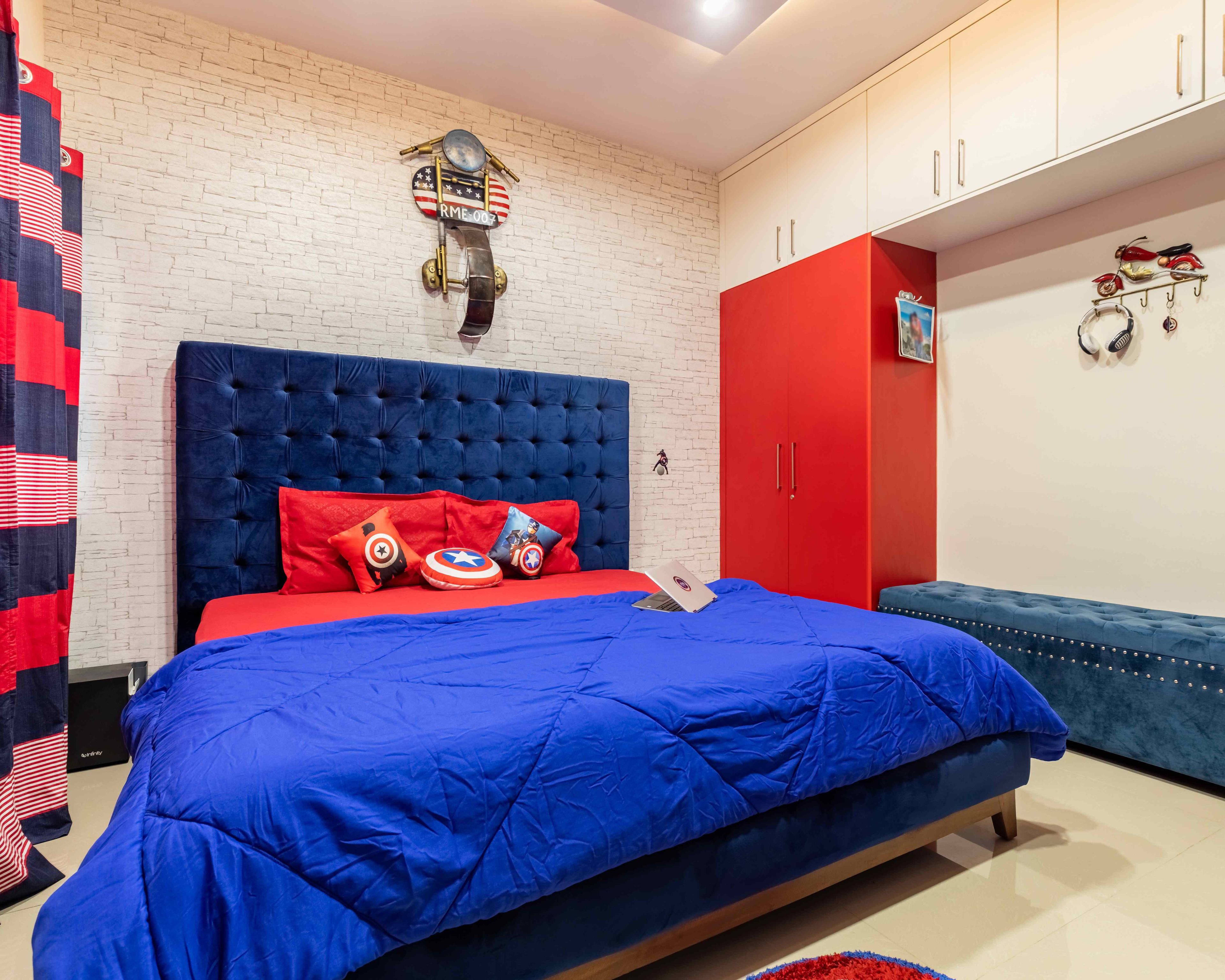 White Stone Bedroom Wallpaper - Livspace