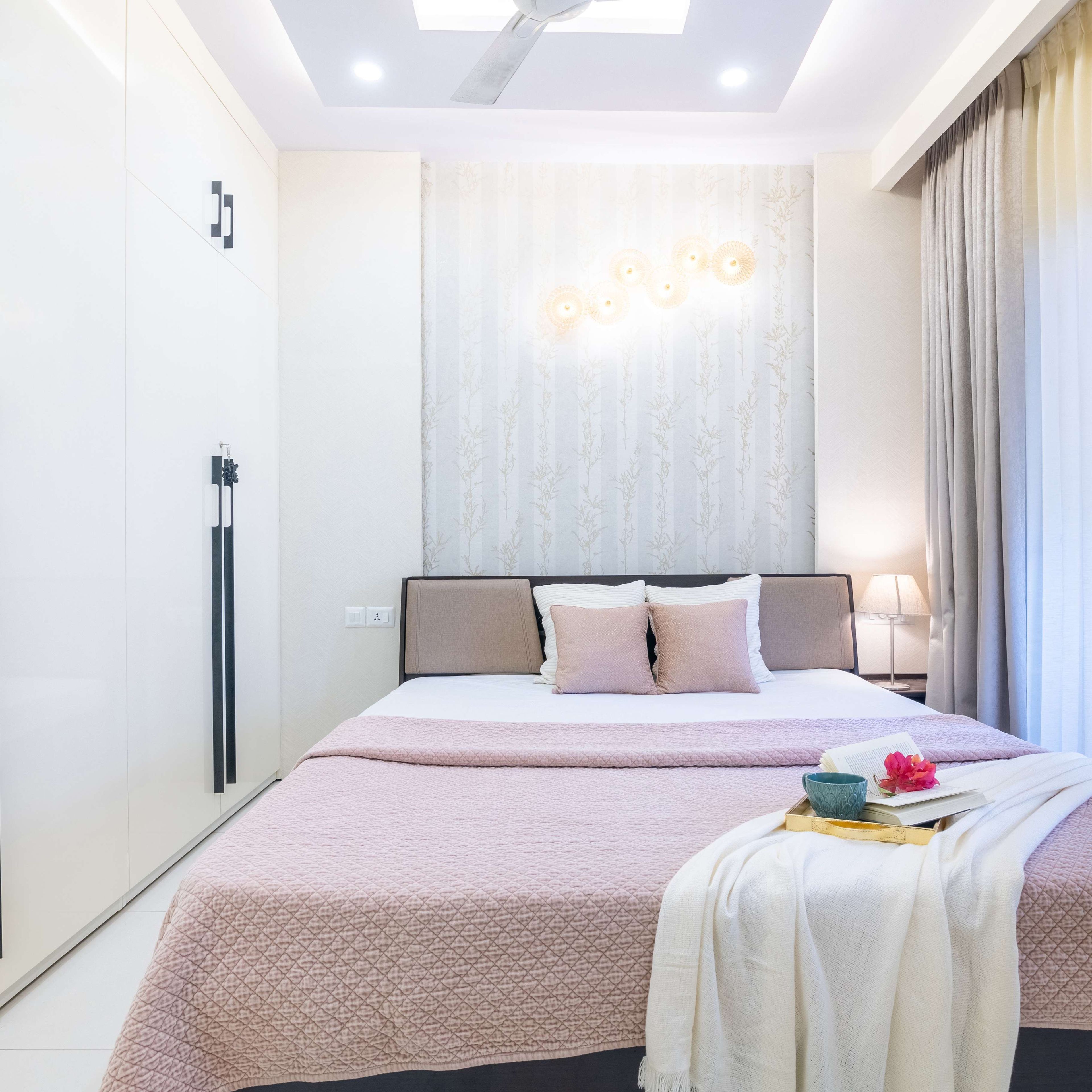 Floral Wallpaper For Bedrooms - Livspace