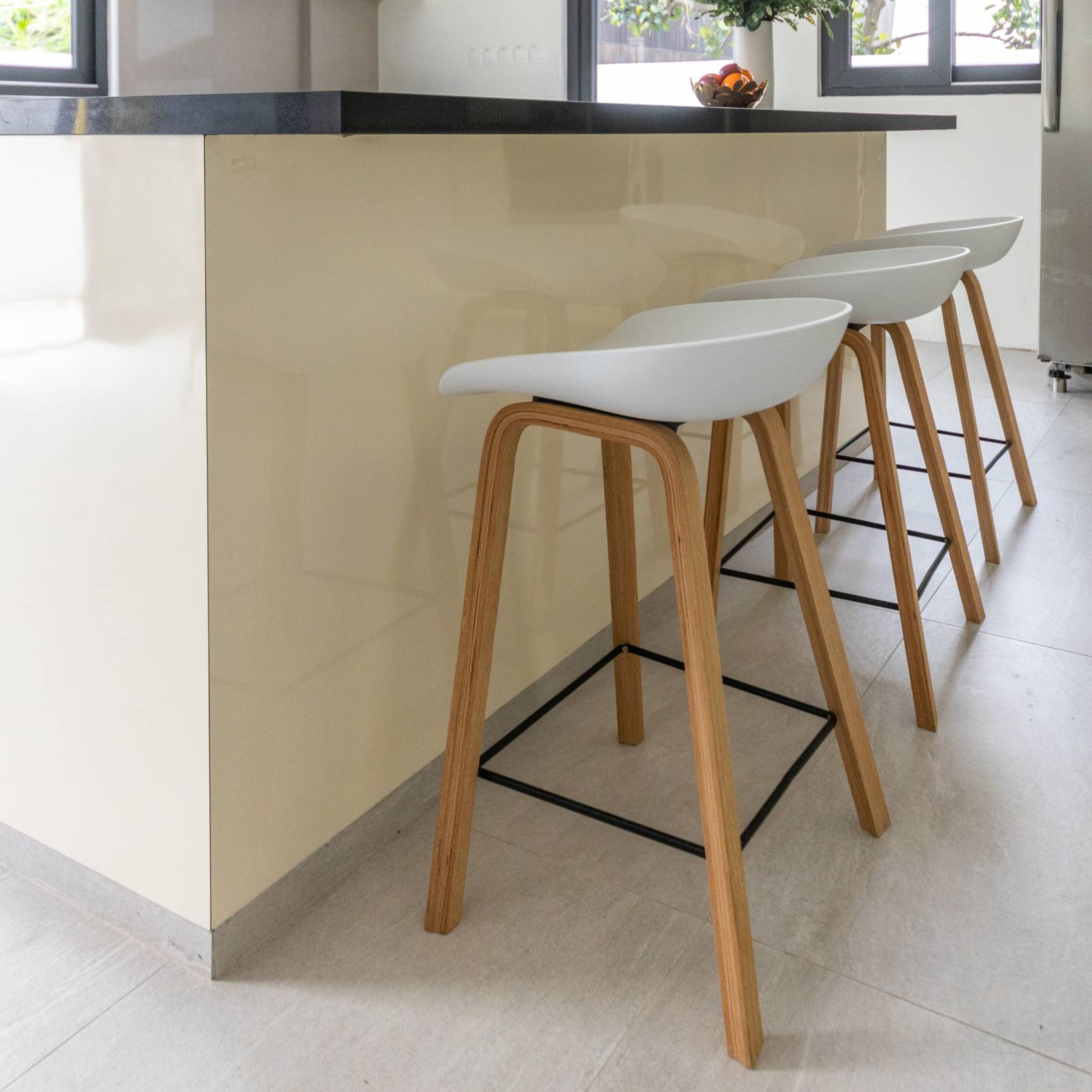 600x300 mm Modern Beige Rectangular Tile Flooring