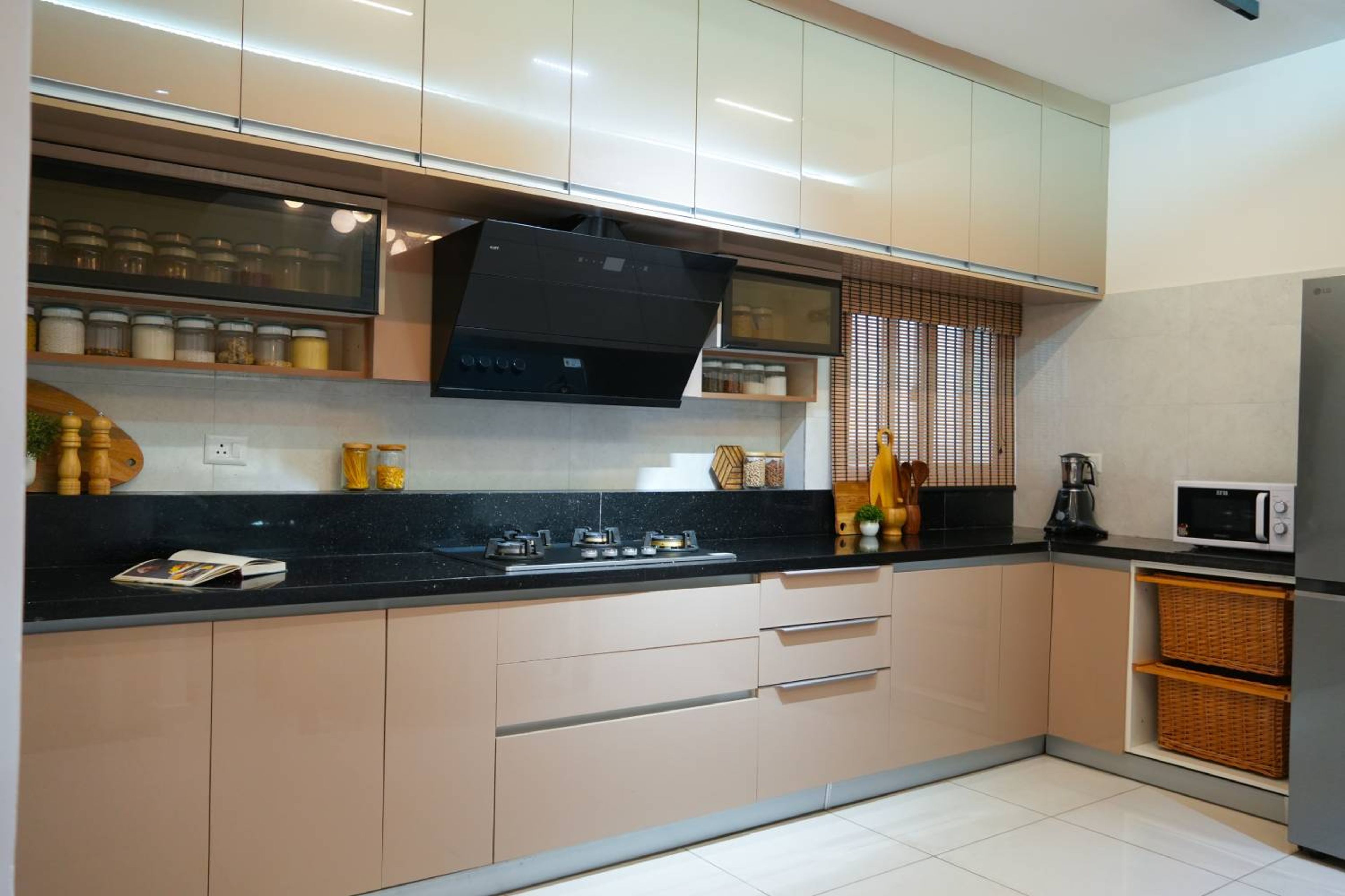 L-Shaped Kitchen Design with Peach and Cream Units and Granite Top