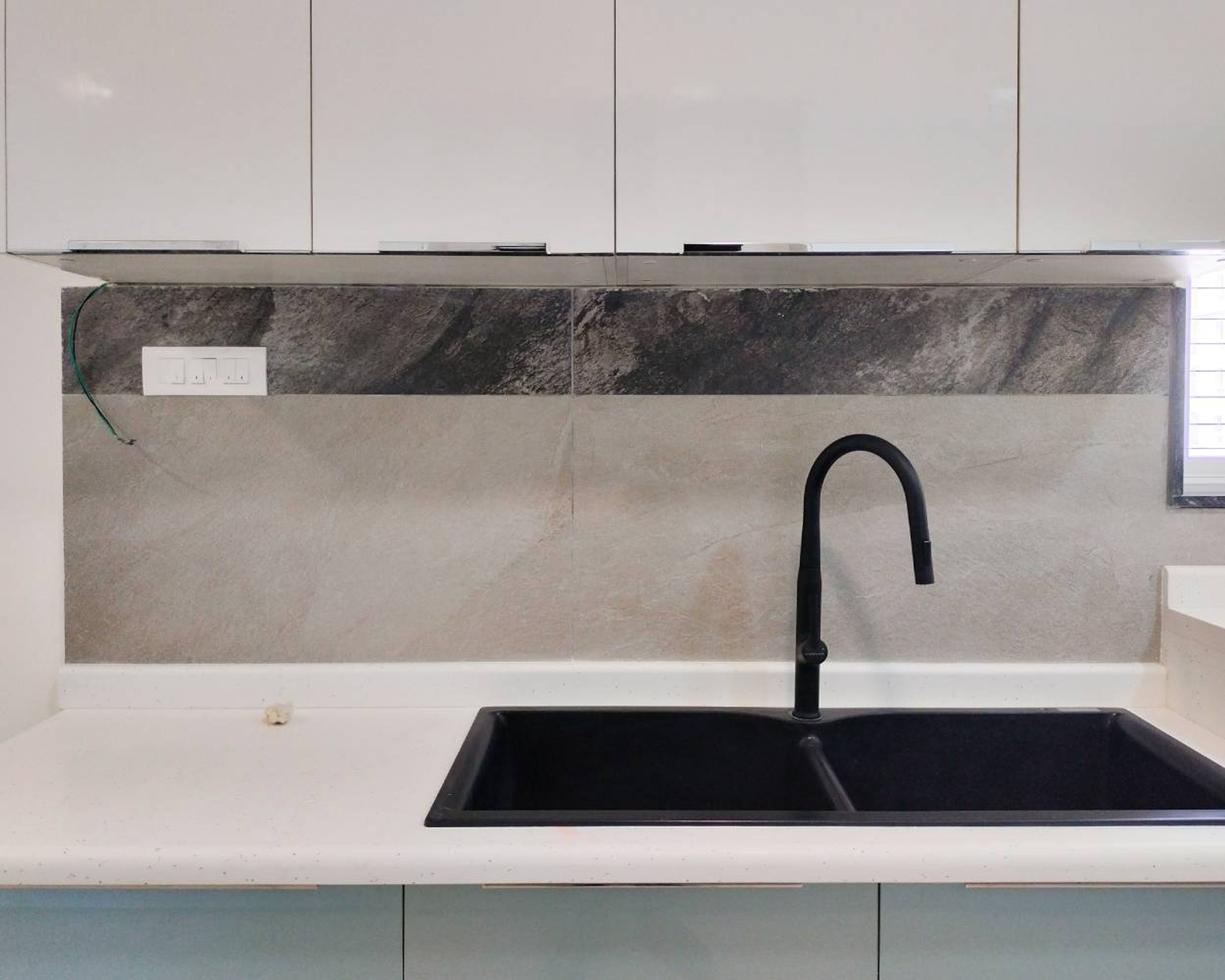 Matte Top-Mount Double Bowl Kitchen Sink Design in Black