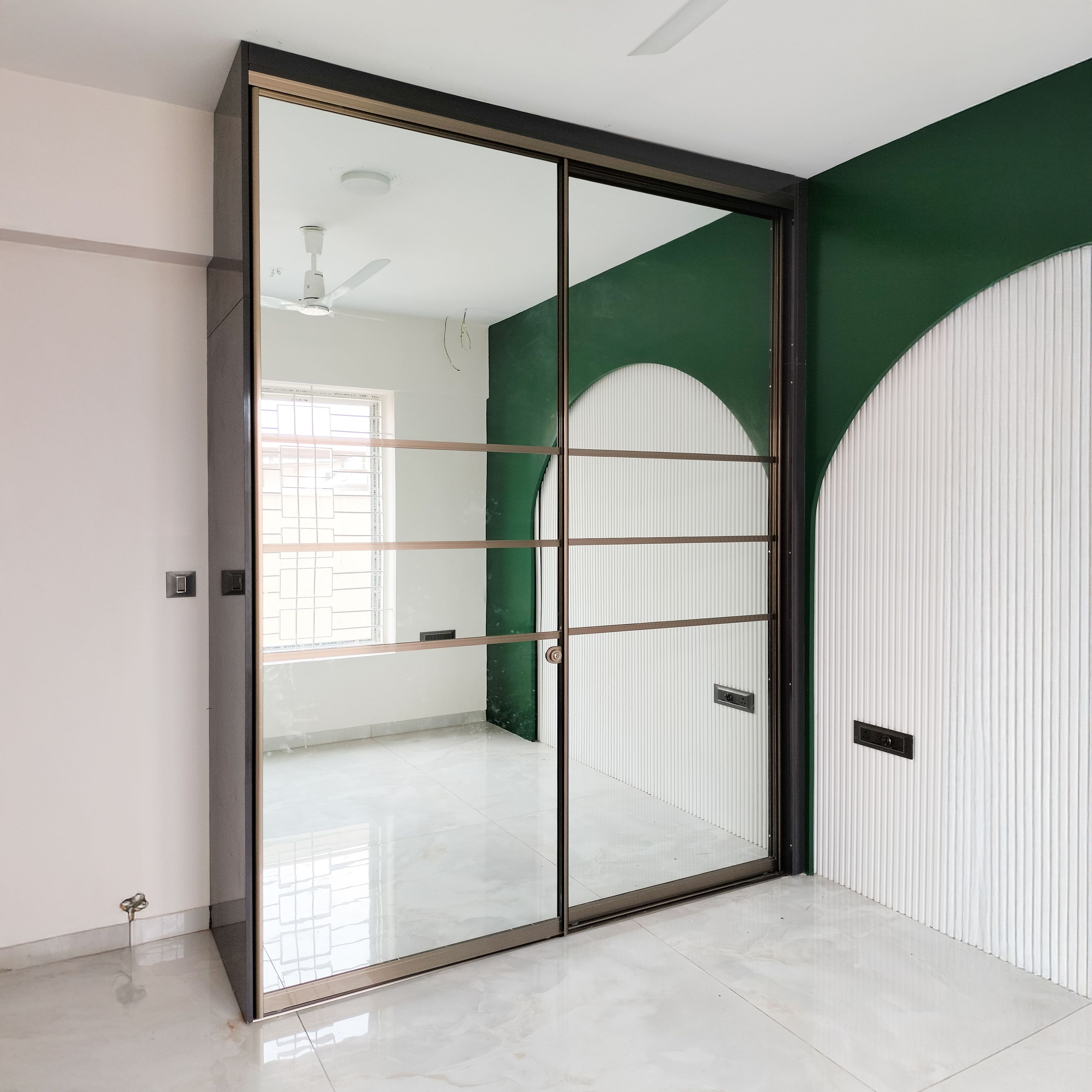 2-Door Mirror Door Sliding Wardrobe Design