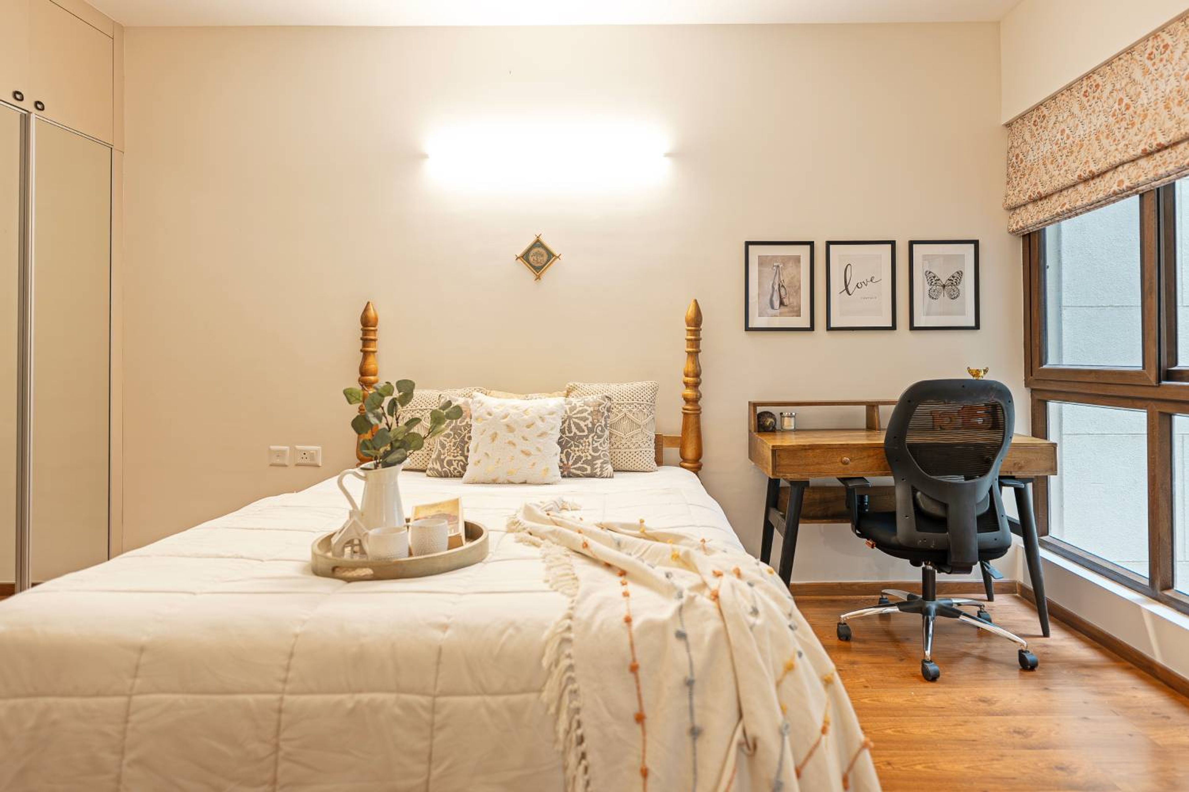 Classic Home Office Design with Warm Wooden Desk and Ergonomic Chair