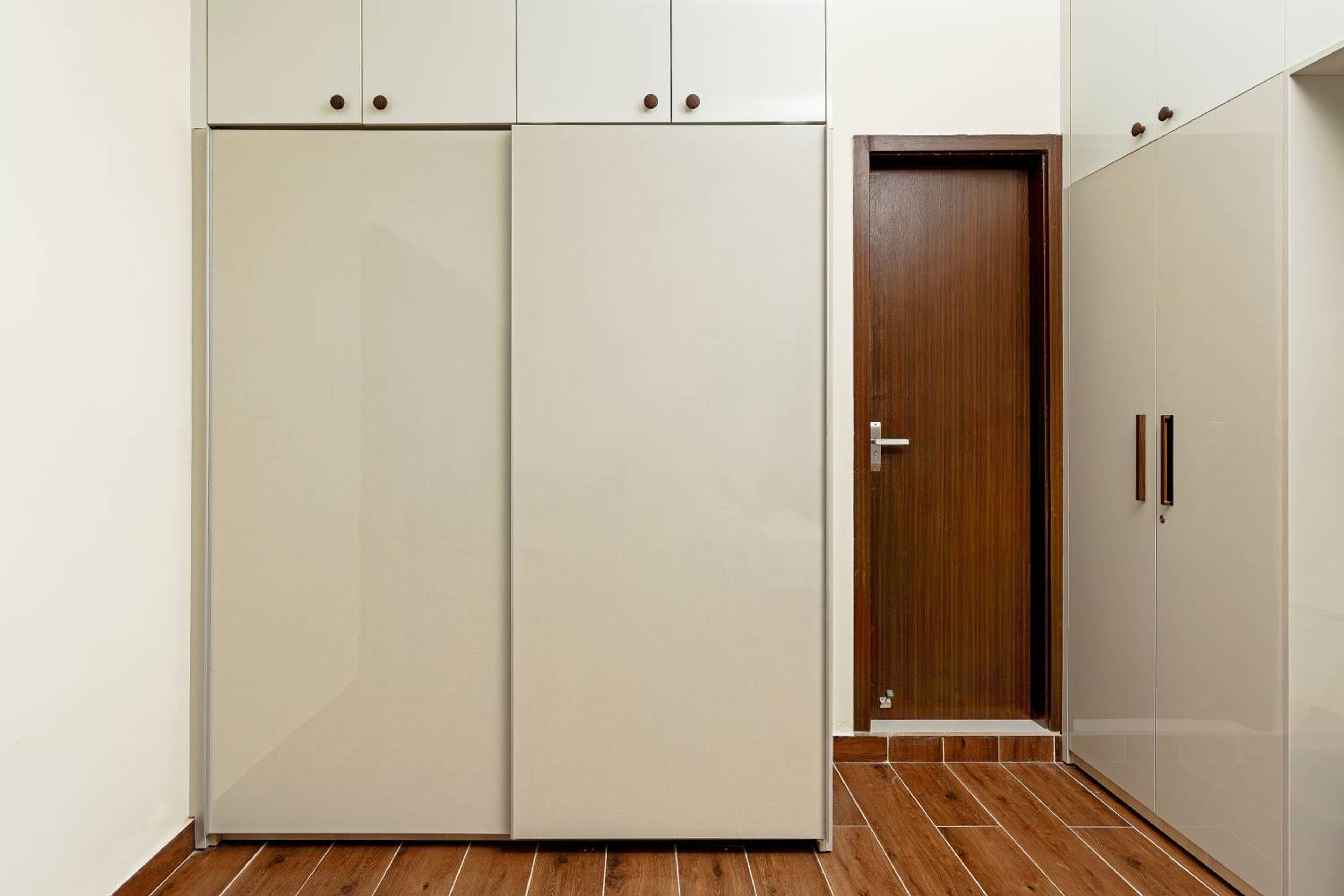 Bedroom Design with Beige 2-Door Sliding Wardrobe with Loft Unit