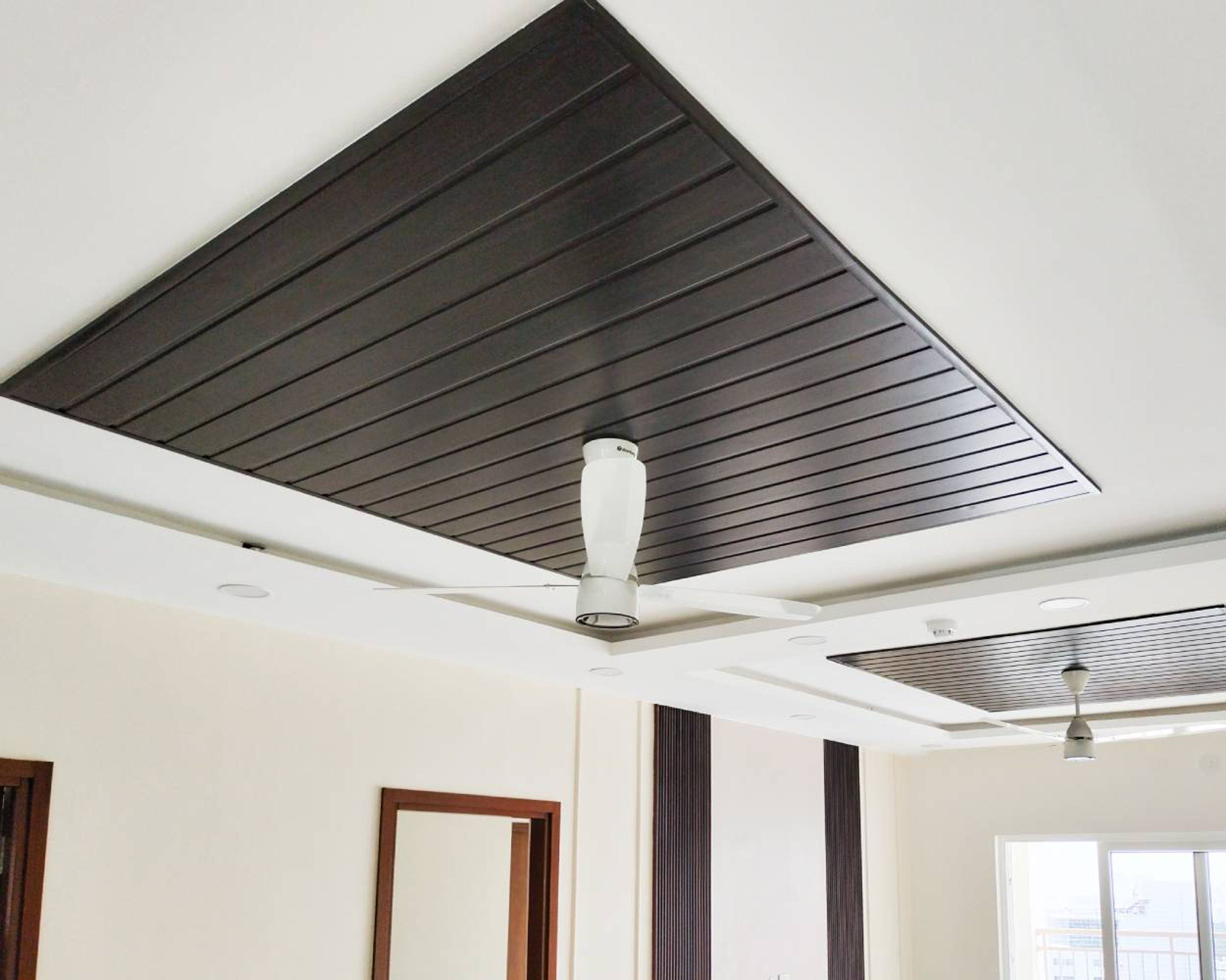 Single Layer False Ceiling Design with Spotlights