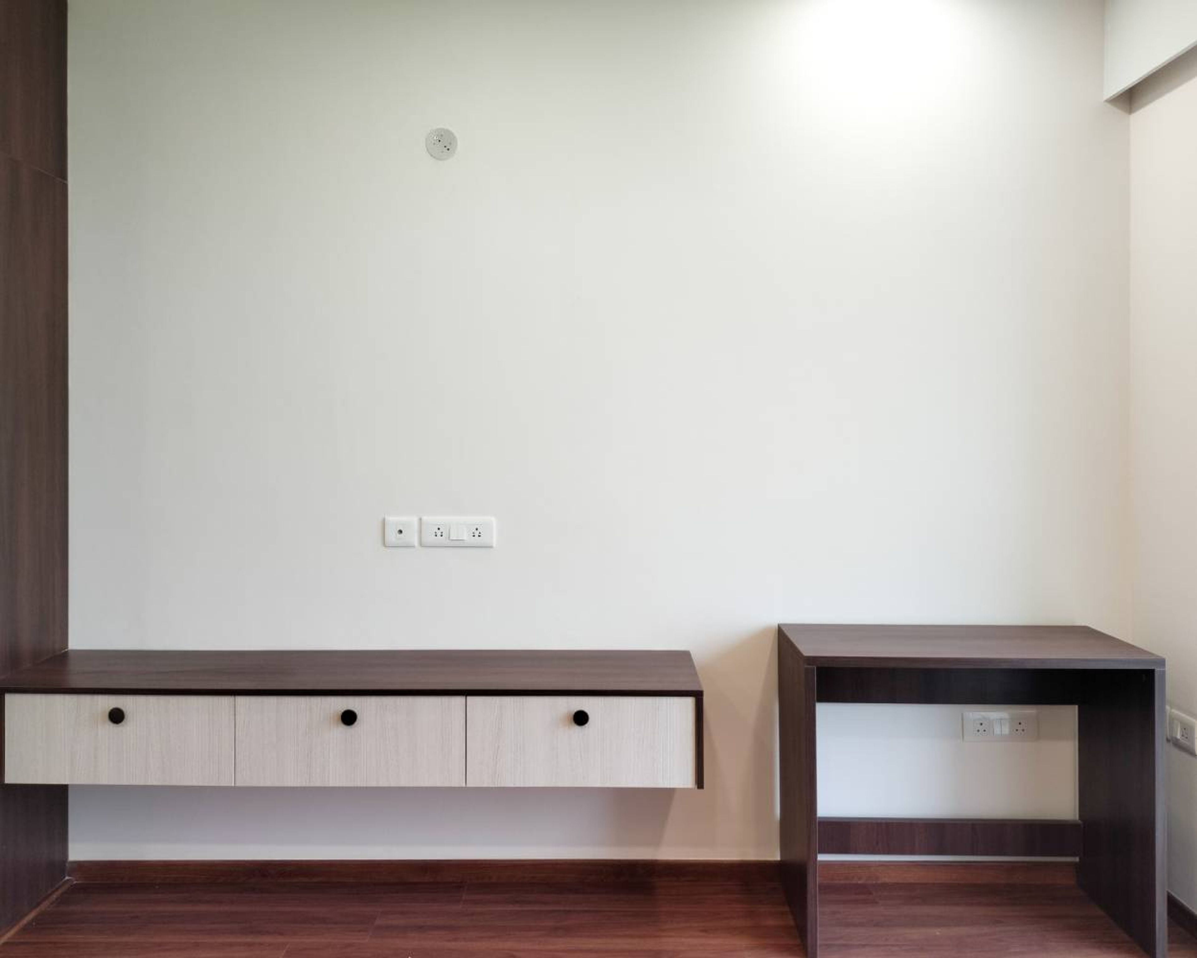 Contemporary TV Unit Design with Two-Tone Drawers and Floating Console