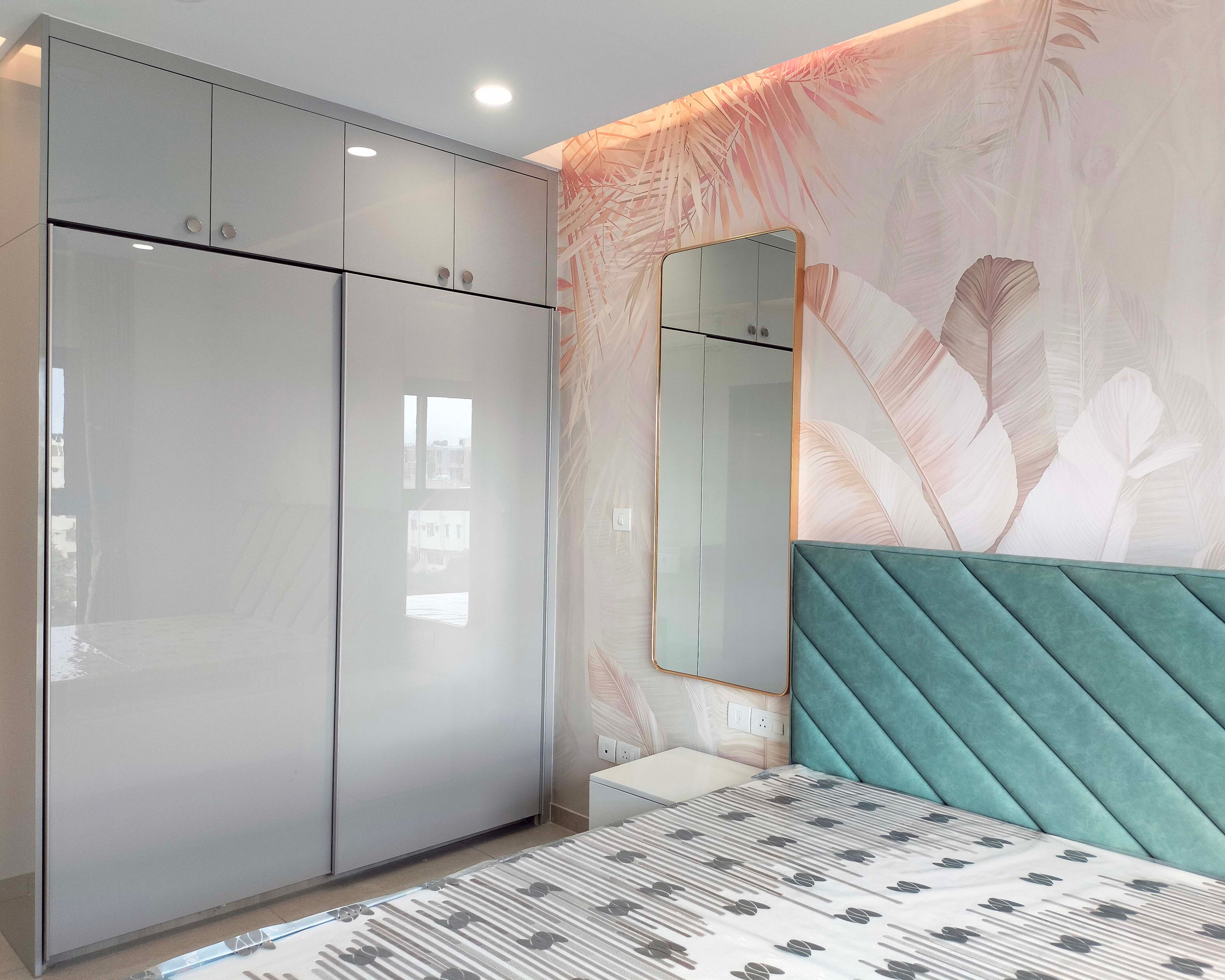 2-Door Light Grey Glossy Sliding Wardrobe Design