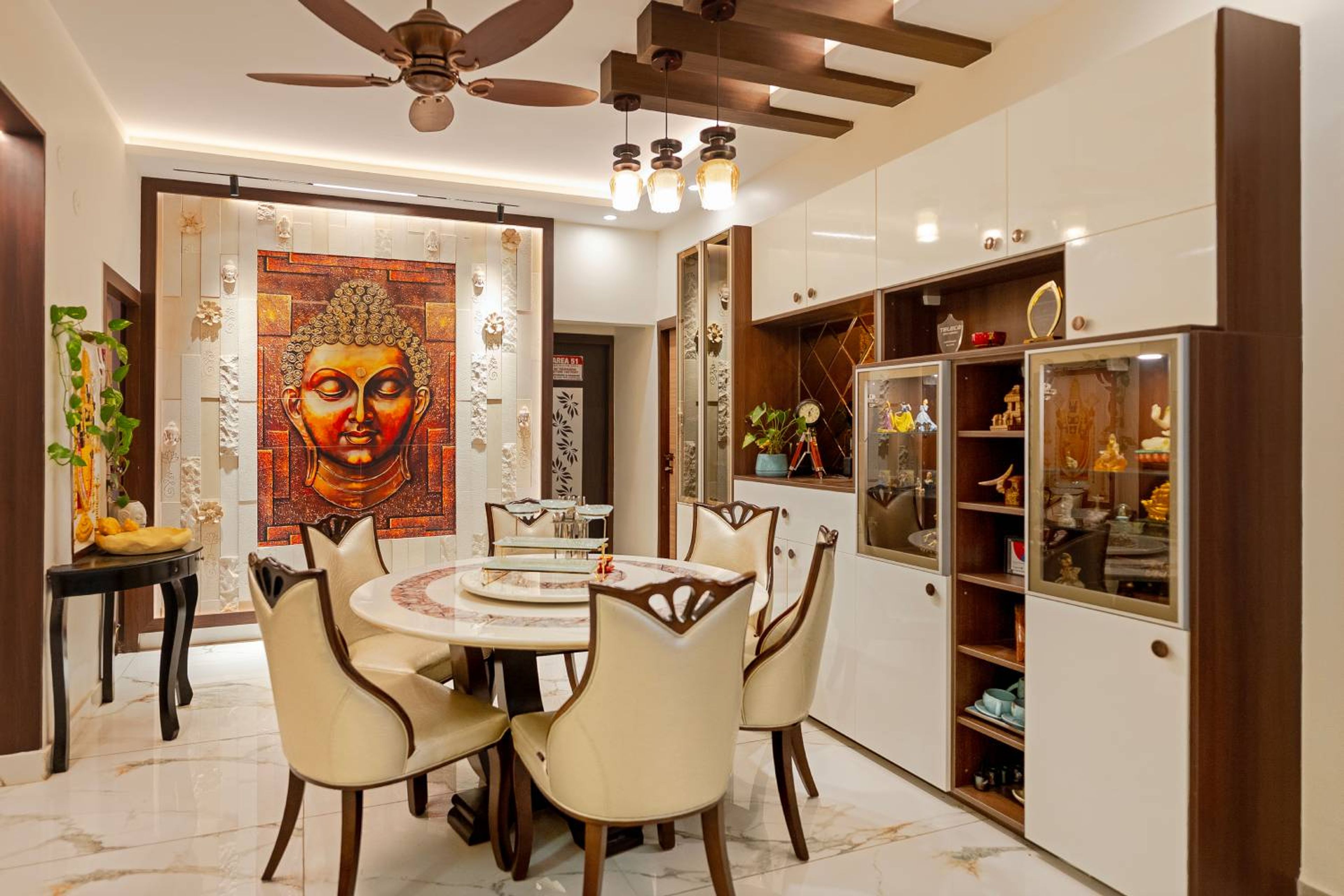 Cream and Wood Transitional U-Shaped Kitchen Design with Wood Backsplash and Quartz Countertop