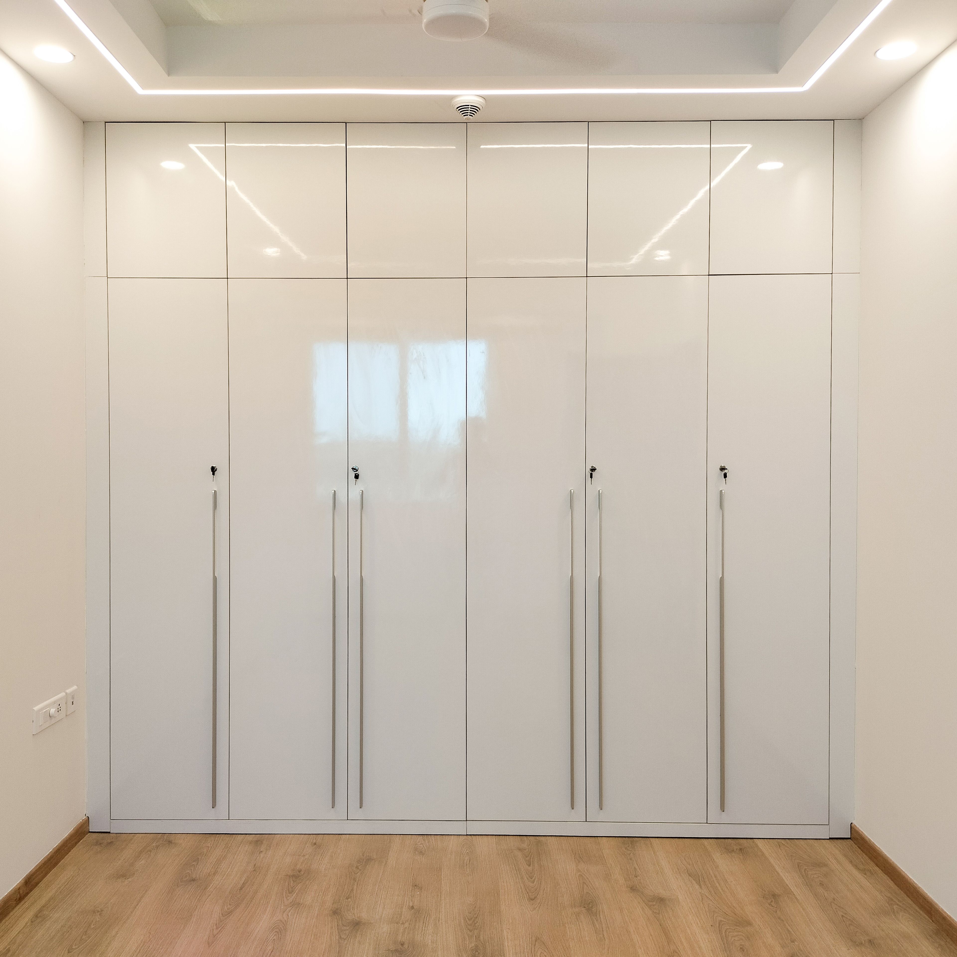 White 6-Door Swing Wardrobe Design with Loft