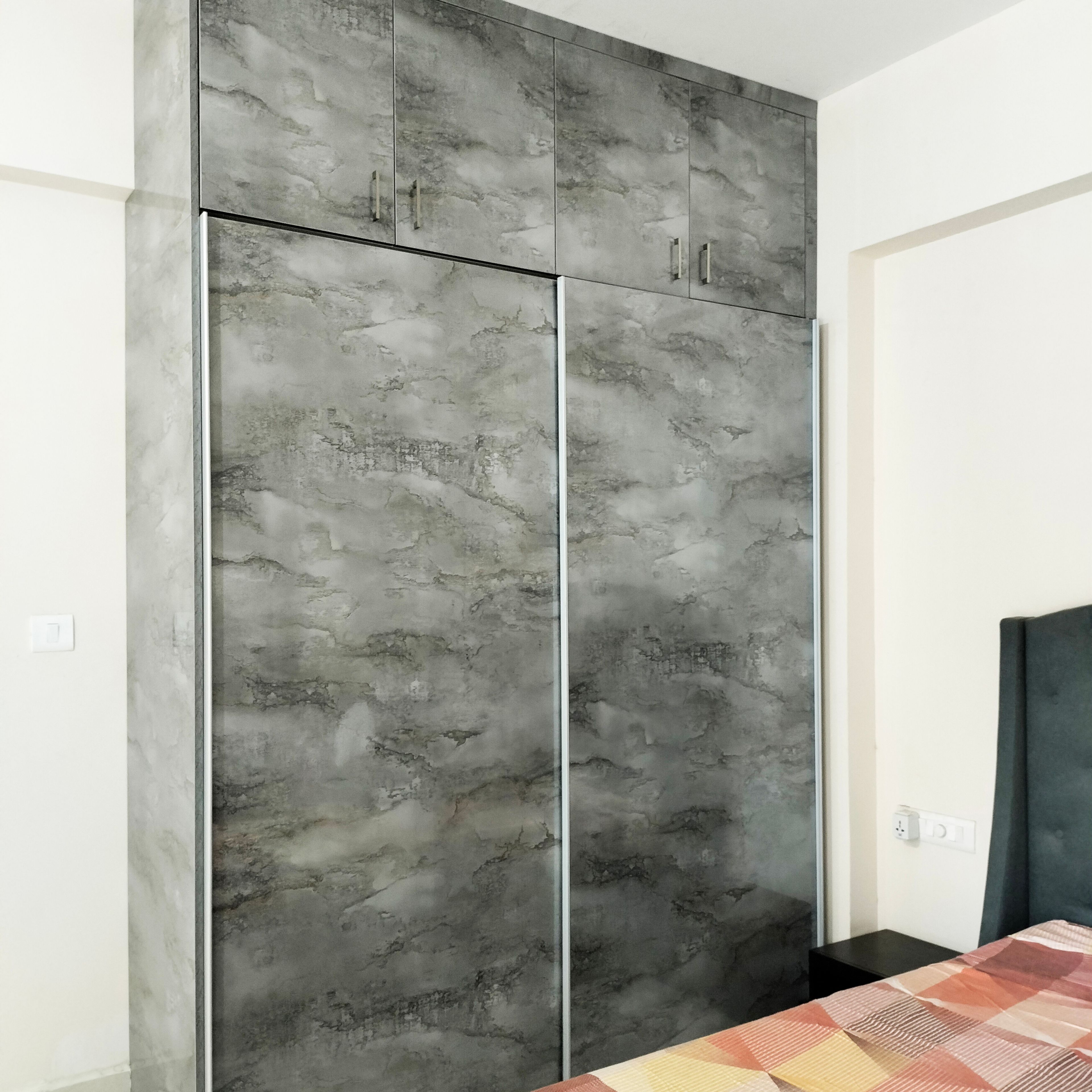 2-Door Black and White Marble Patterned Sliding Wardrobe Design