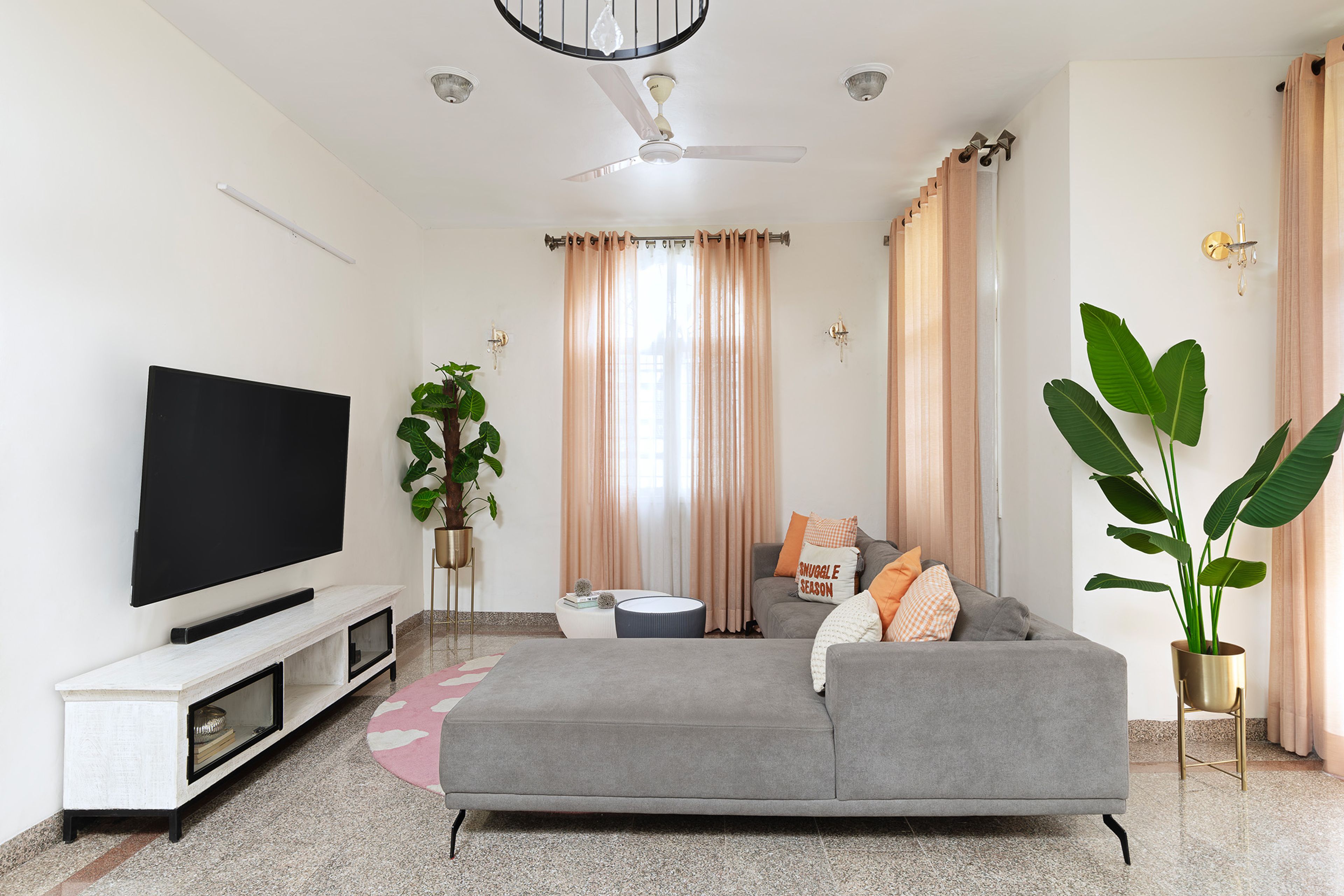 Bedroom Design with Upholstered Headboard Bed and Cloud adn Air Balloon Themed Wall