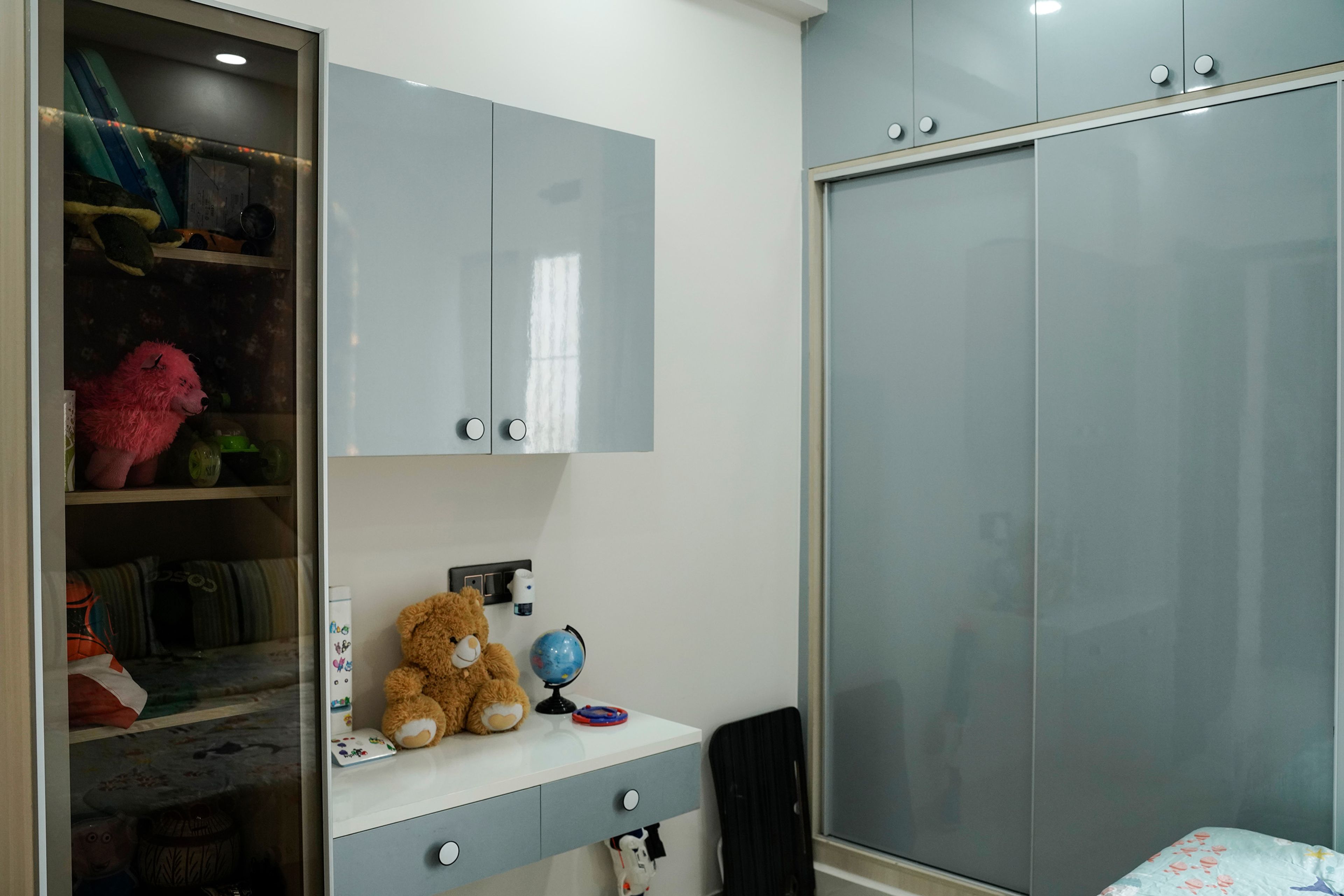 Kids Bedroom Design with Grey 2-Door Sliding Wardrobe and Study Space