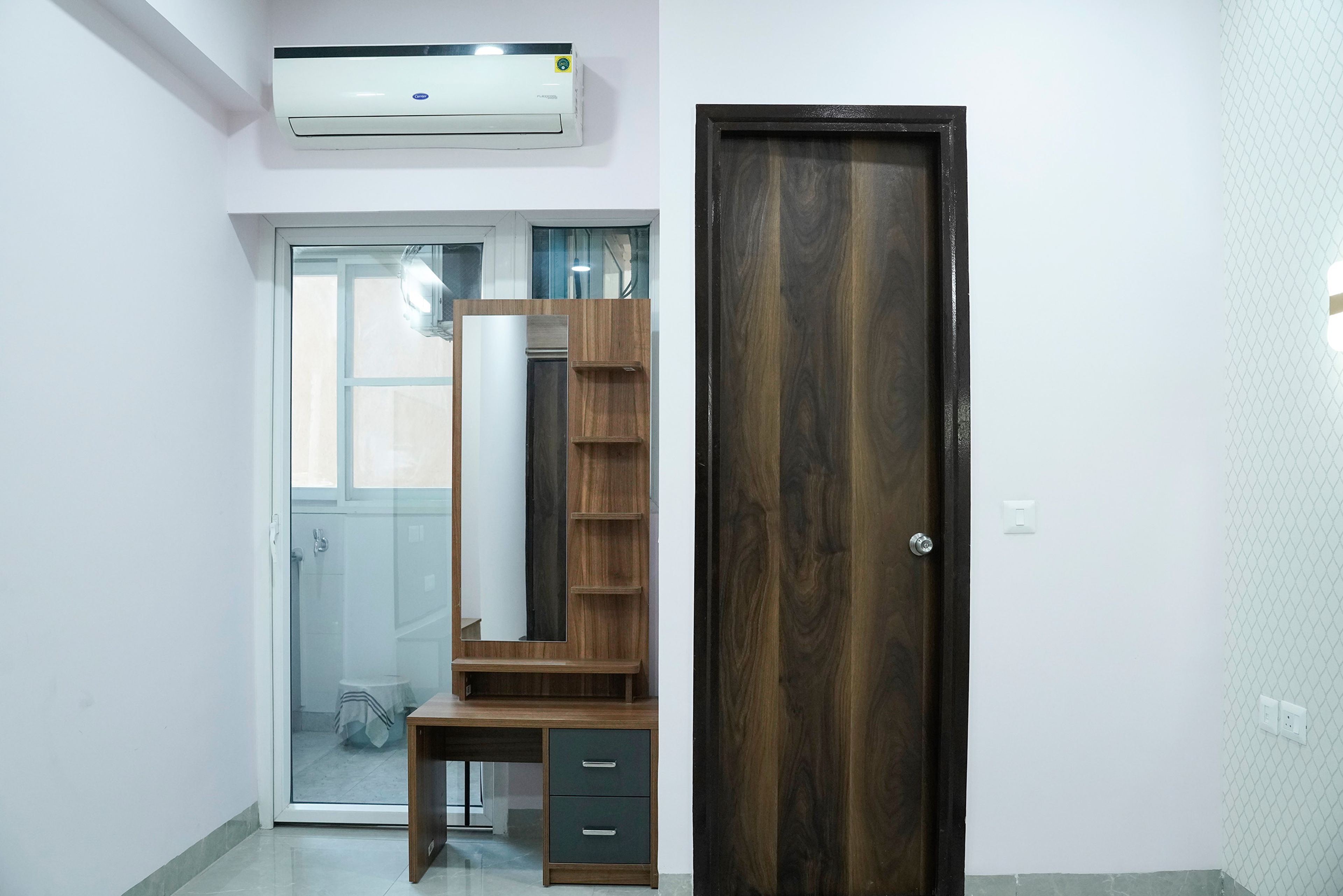 Wooden dressing unit with storage