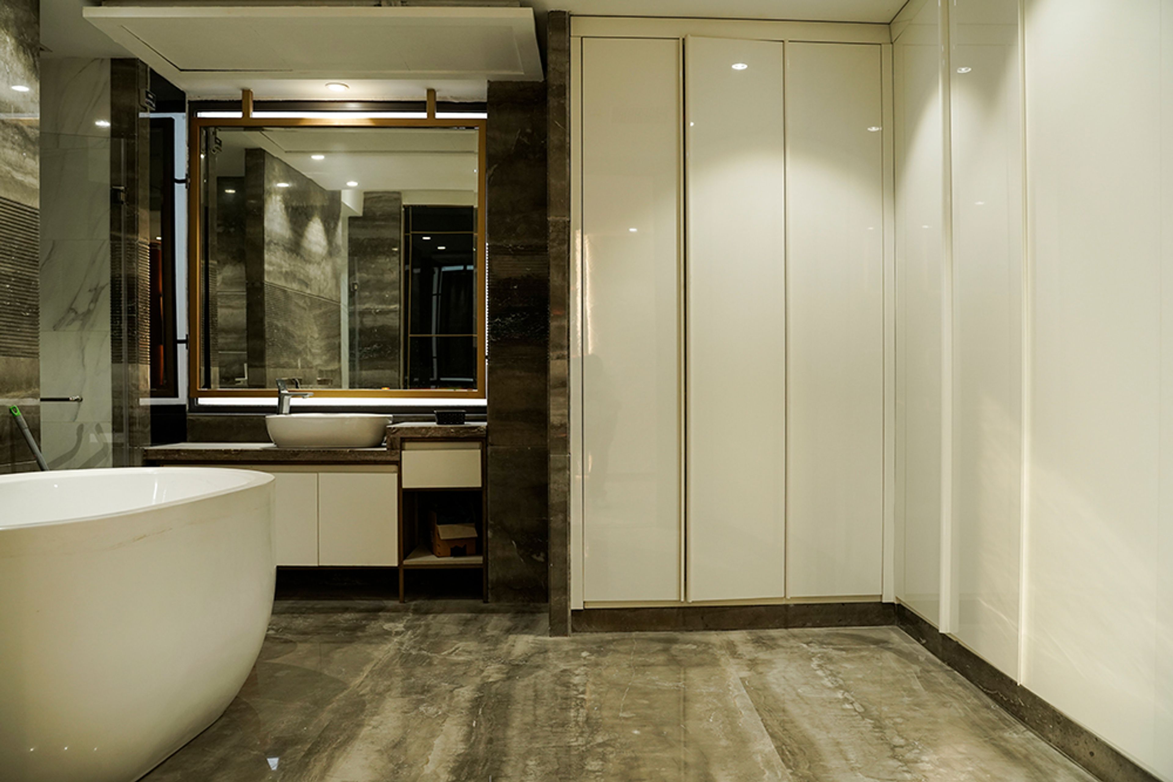 Bathroom Design with Off-White 3-Door Swing Wardrobe and Grey Textured Tiles
