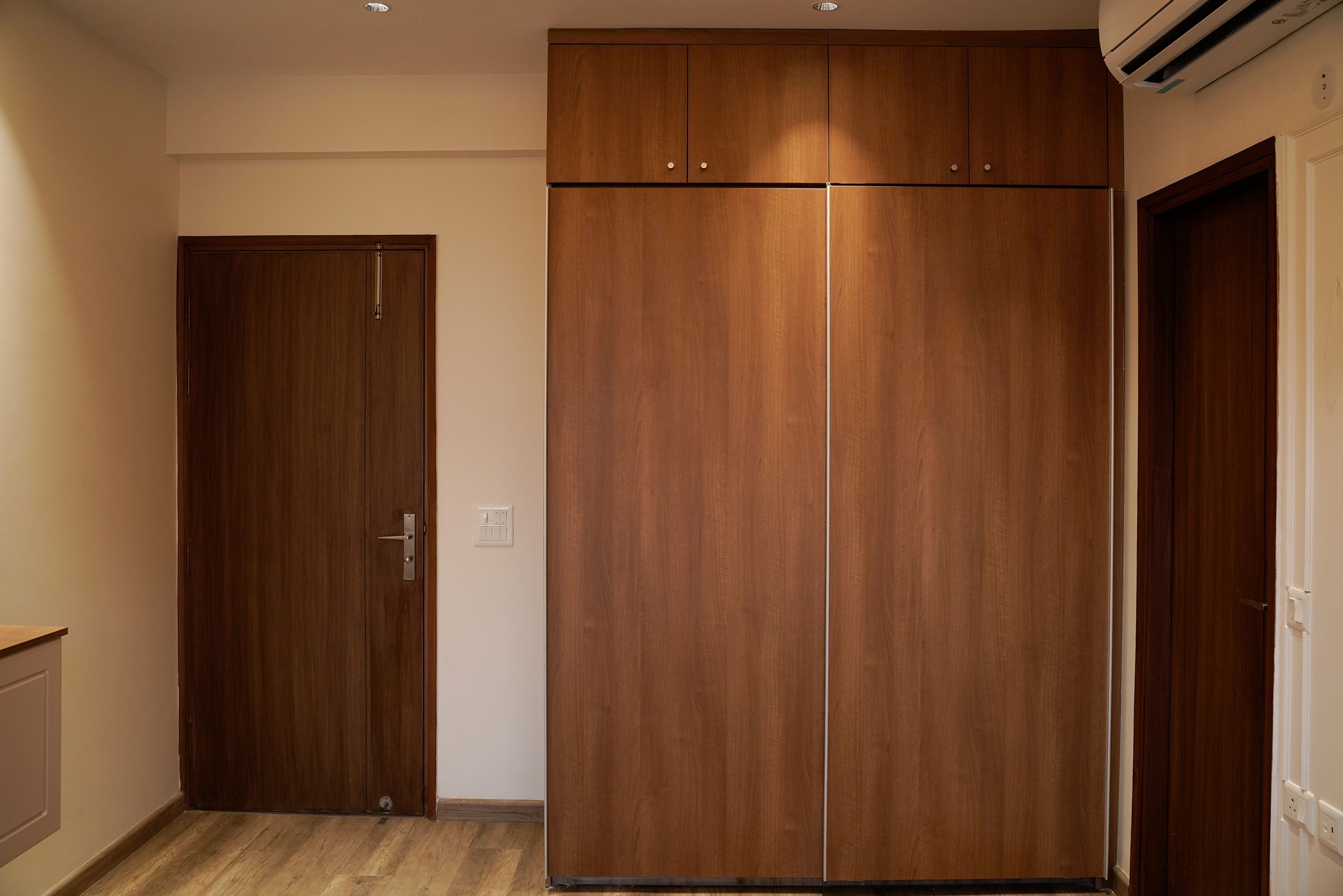 2-Door Wooden Sliding Wardrobe Design