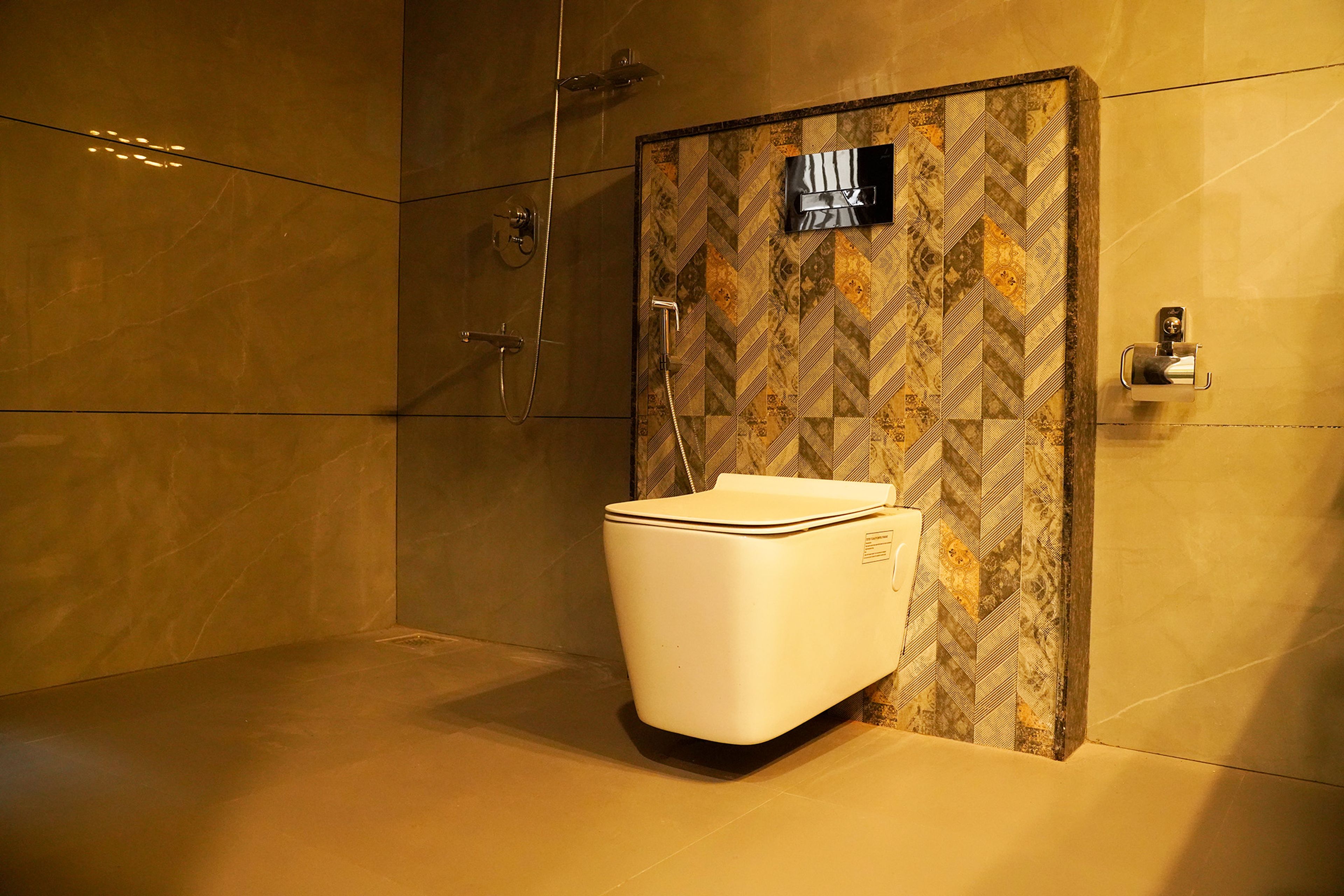 Bathroom Design with Glass Shower Partition