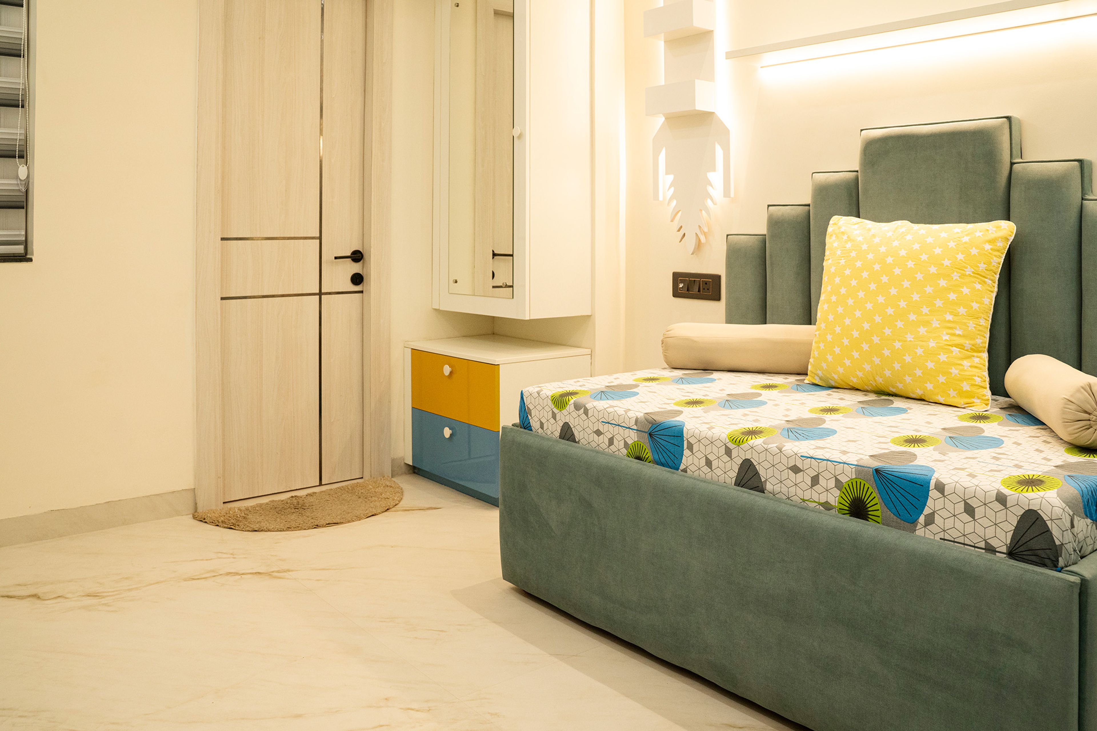 Kids bedroom design with dressing unit with inbuilt storage