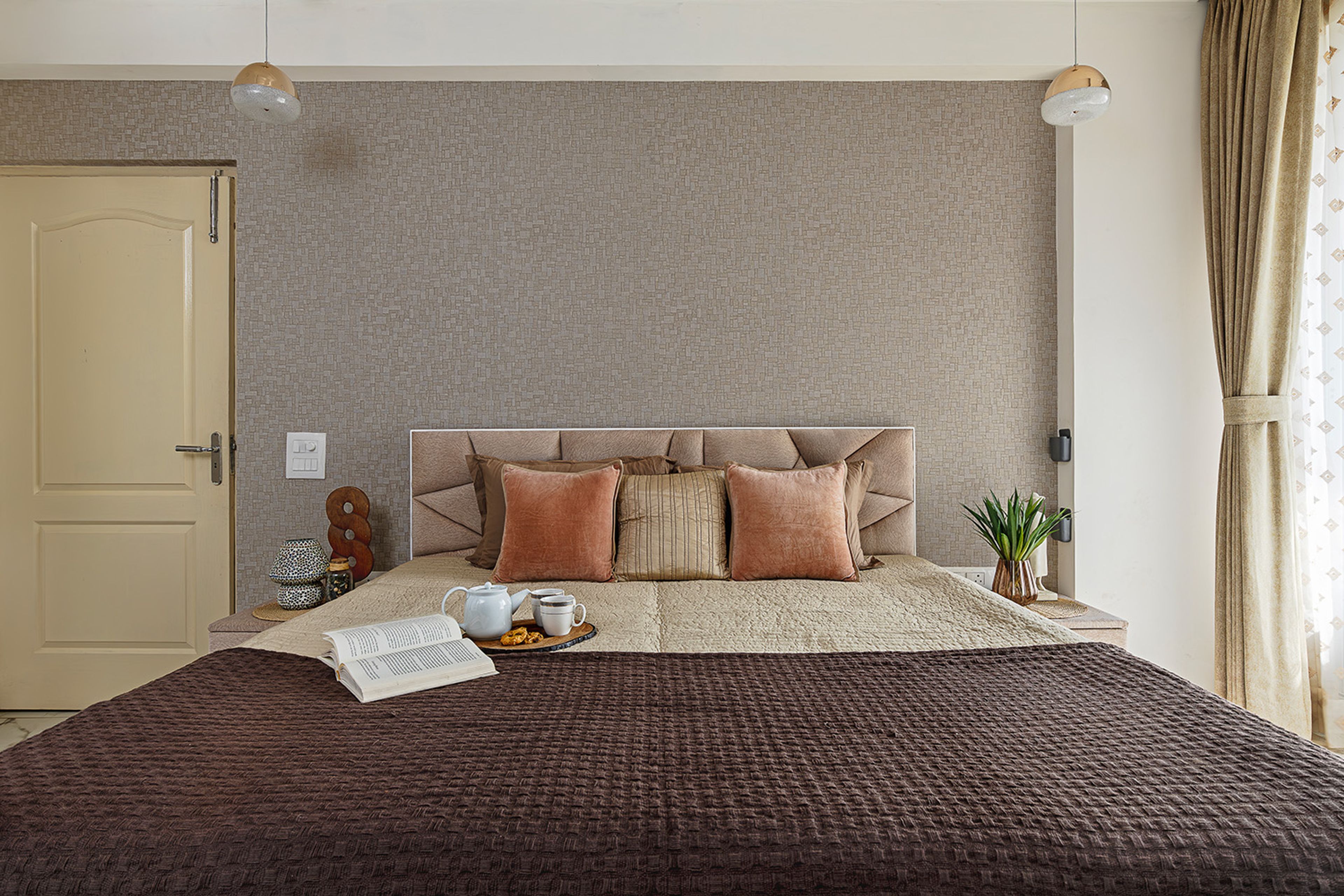 Bedroom Design with Light Brown Textured Patterned Wall